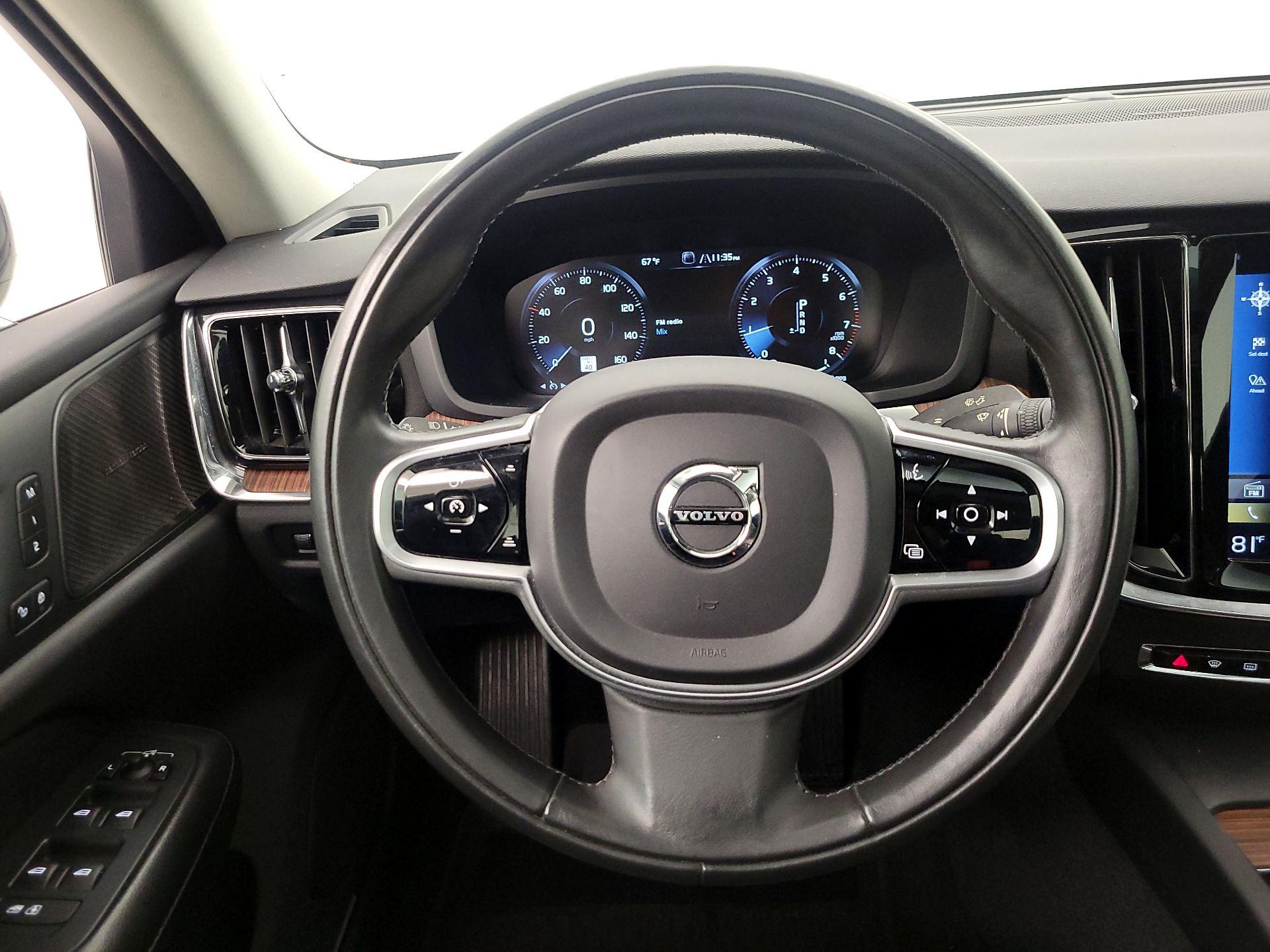 Thumbnail: 2019 Volvo S60 - 10