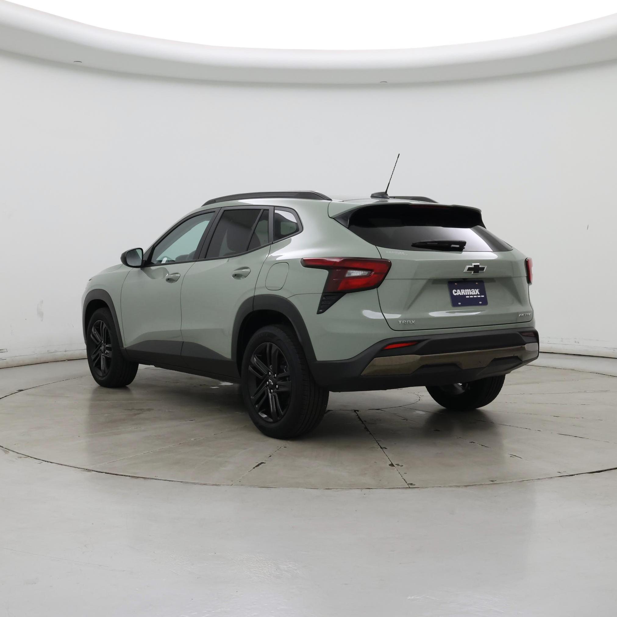 Thumbnail: 2025 Chevrolet Trax - 2