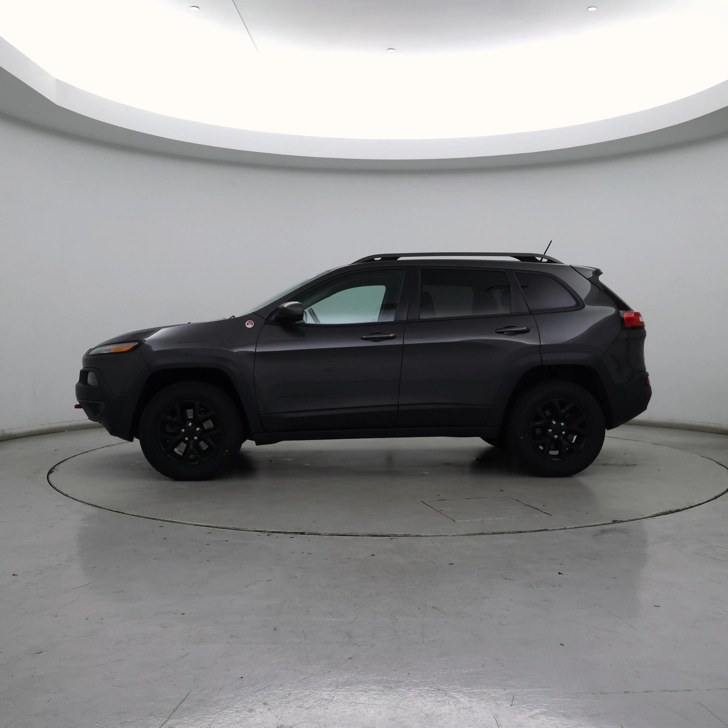 Thumbnail: 2015 Jeep Cherokee - 3