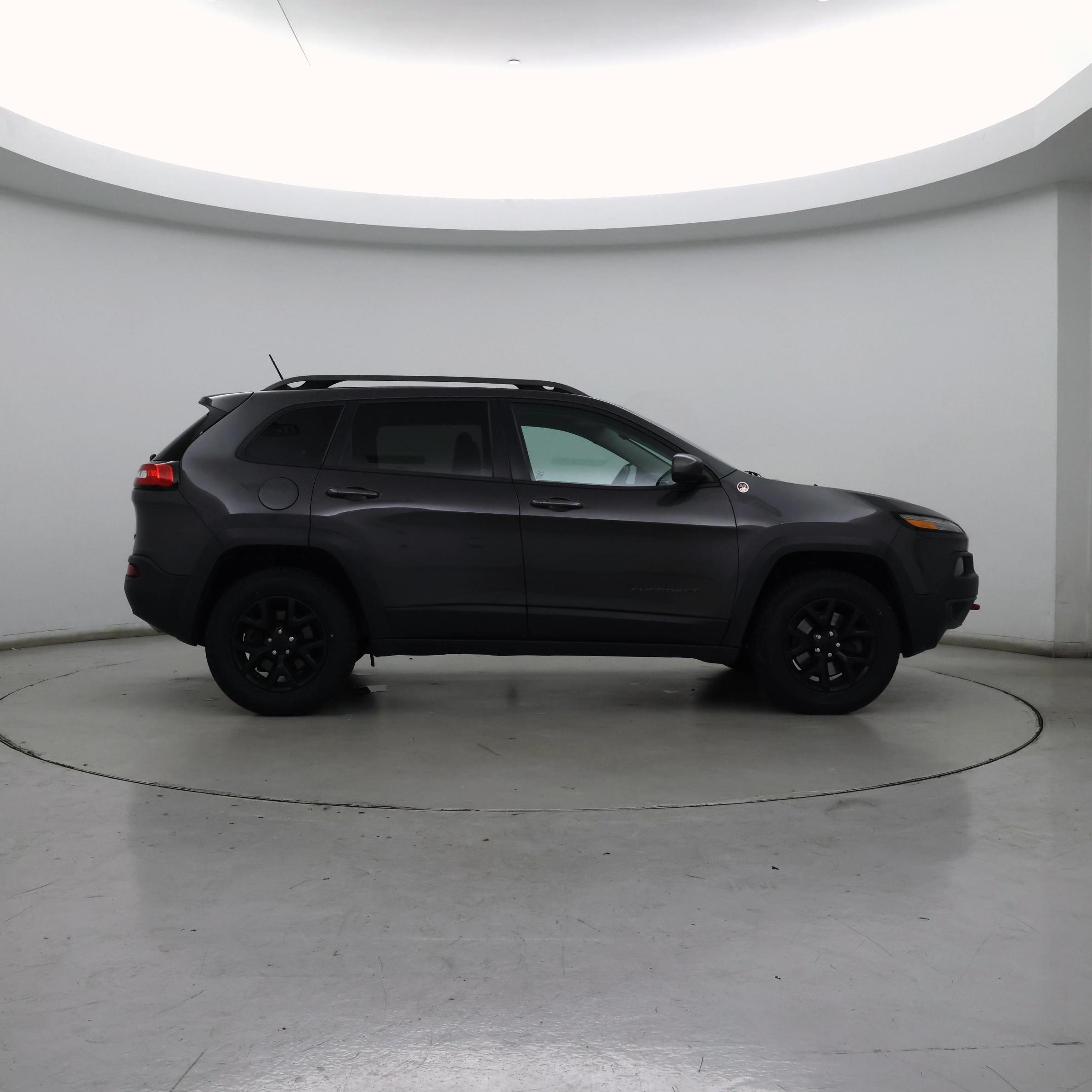 Thumbnail: 2015 Jeep Cherokee - 7