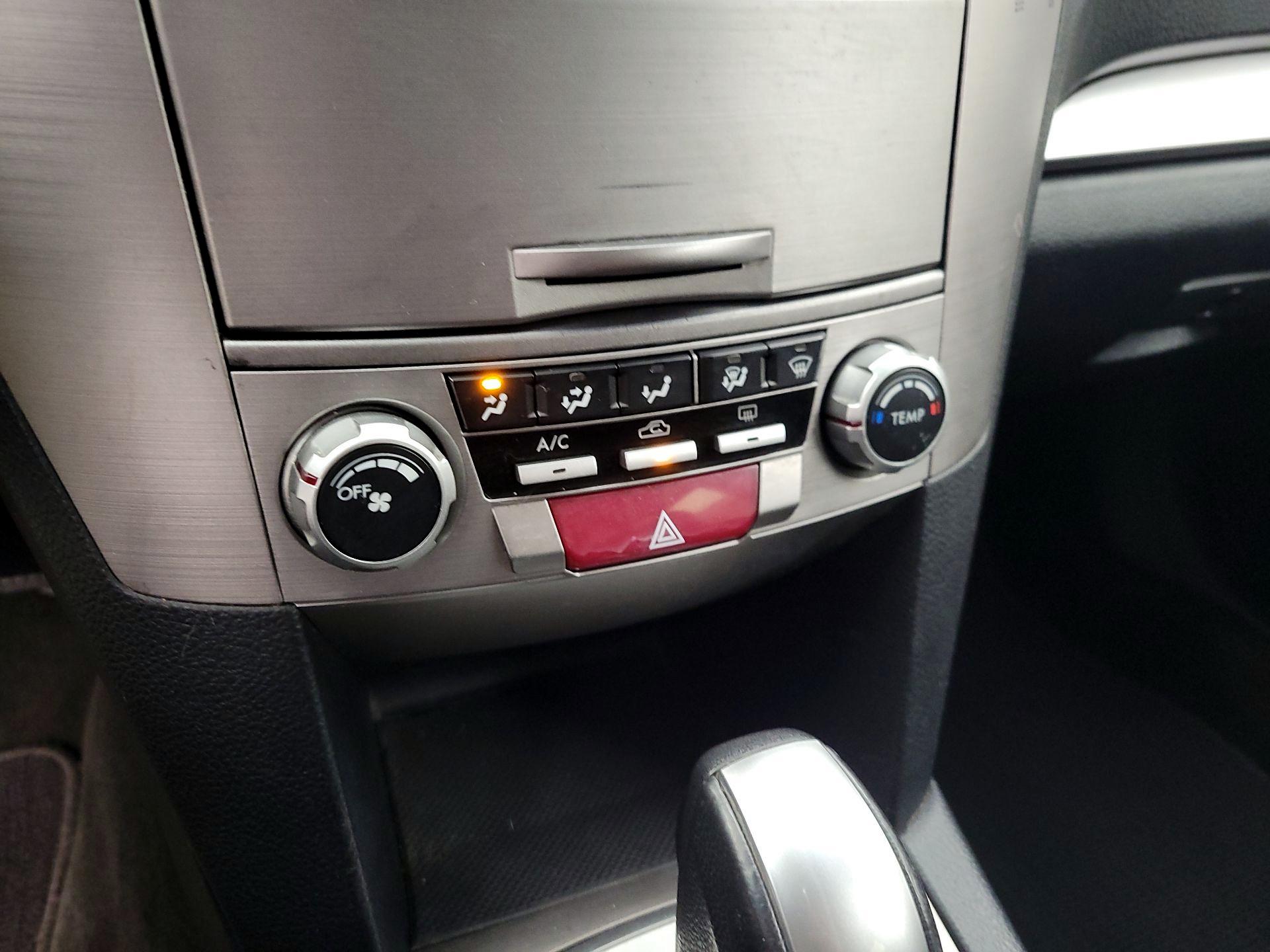 Thumbnail: 2014 Subaru Outback - 16