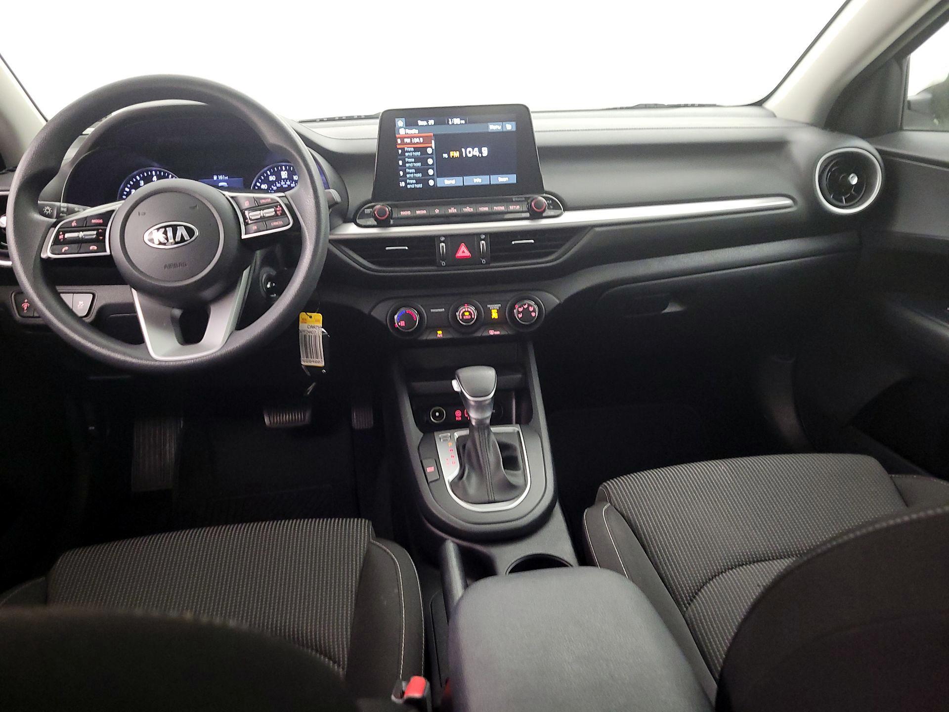Thumbnail: 2020 Kia Forte - 9