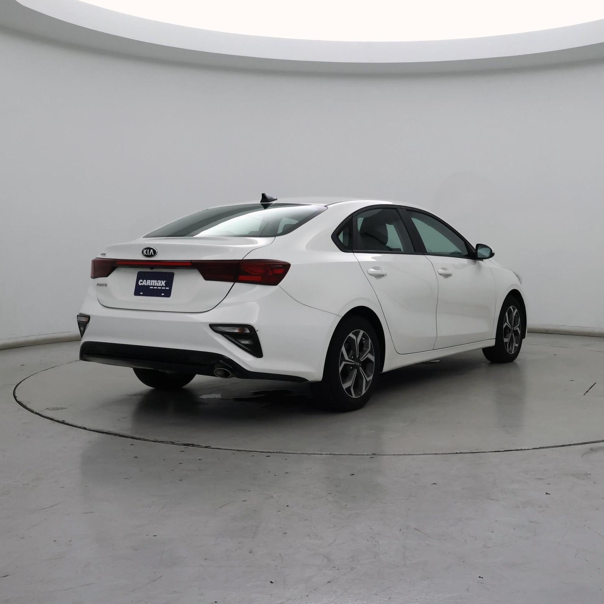 Thumbnail: 2020 Kia Forte - 8