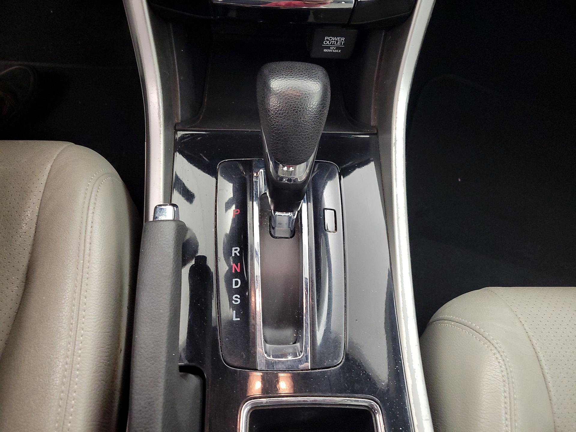 Thumbnail: 2017 Honda Accord - 17