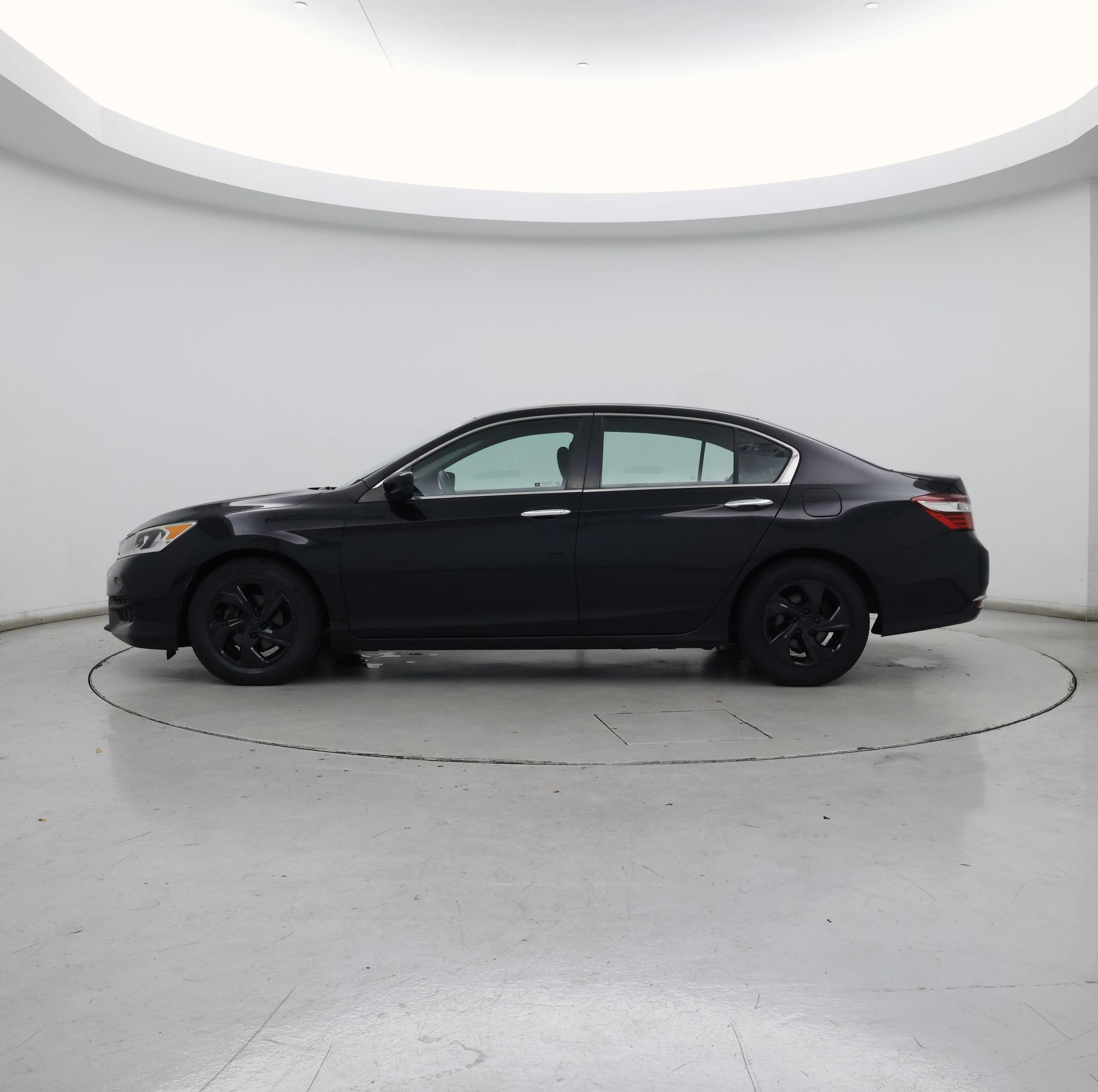 Thumbnail: 2017 Honda Accord - 3