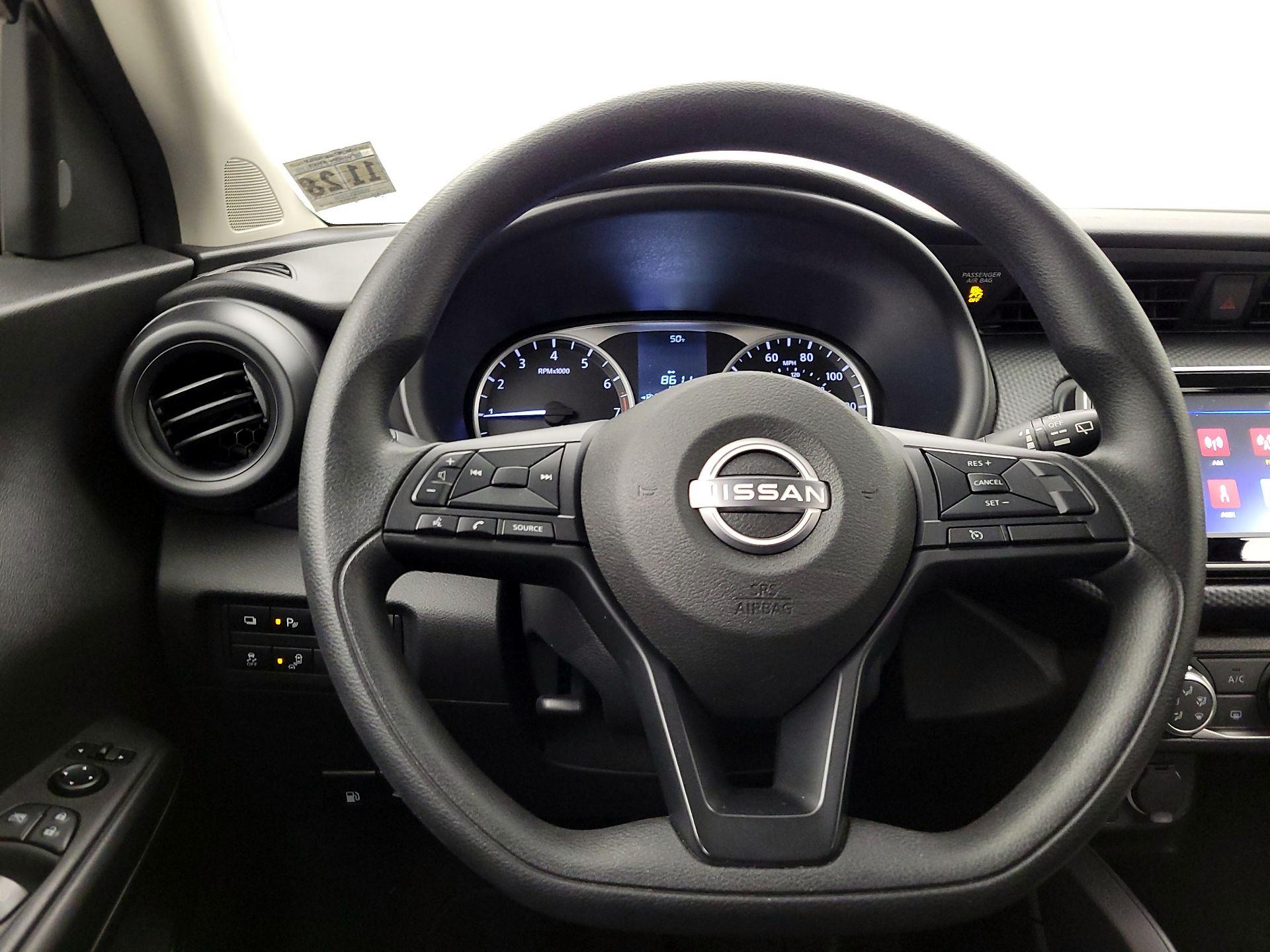 Thumbnail: 2023 Nissan Kicks - 10