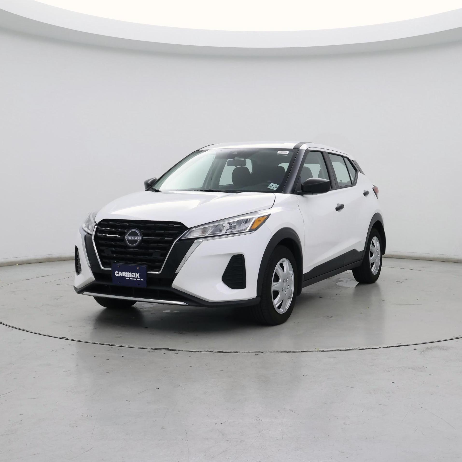 Thumbnail: 2023 Nissan Kicks - 4