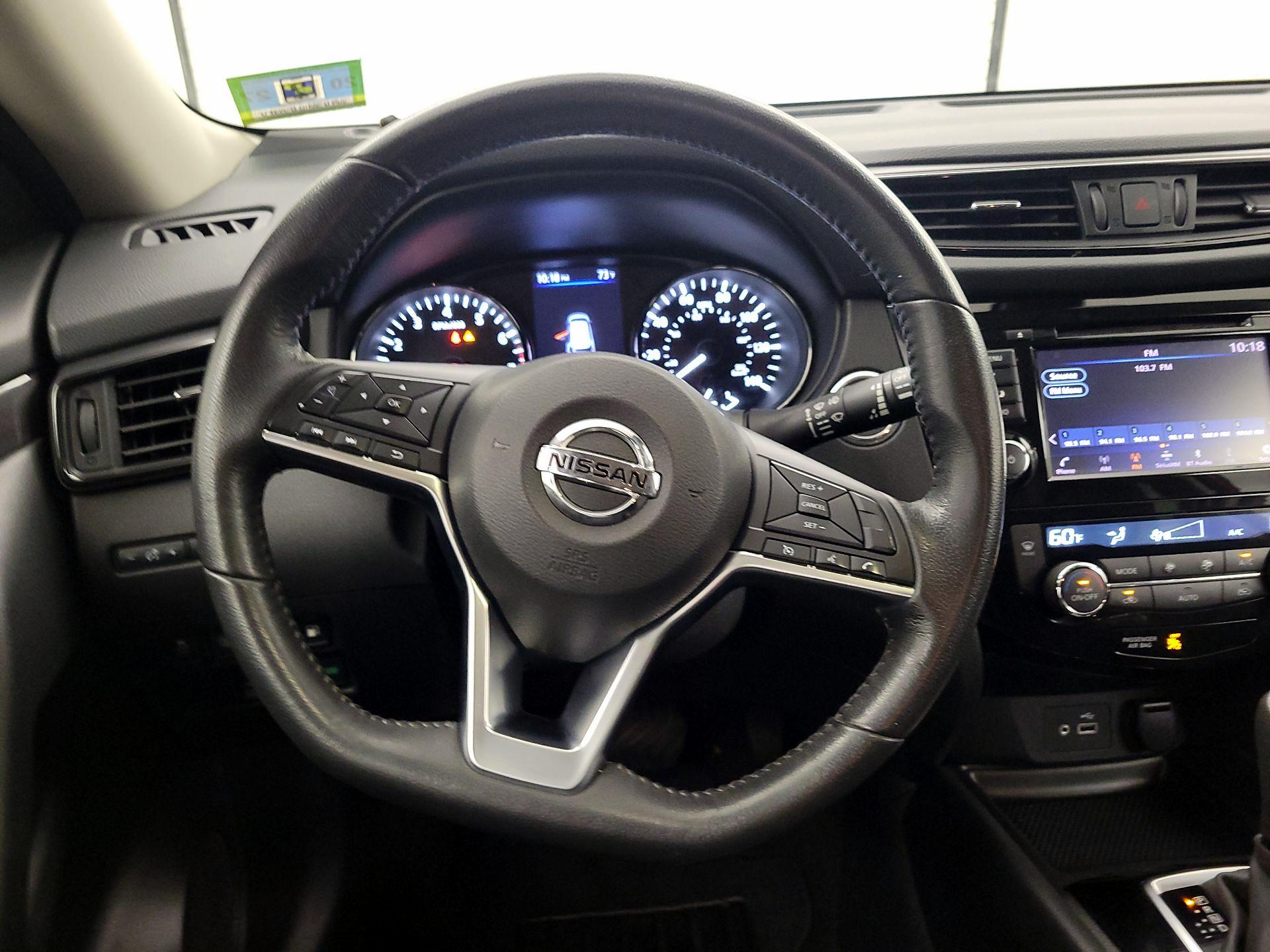 Thumbnail: 2019 Nissan Rogue - 10