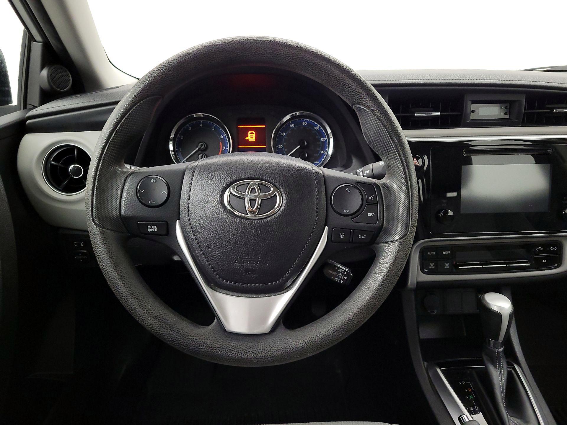 Thumbnail: 2018 Toyota Corolla - 10