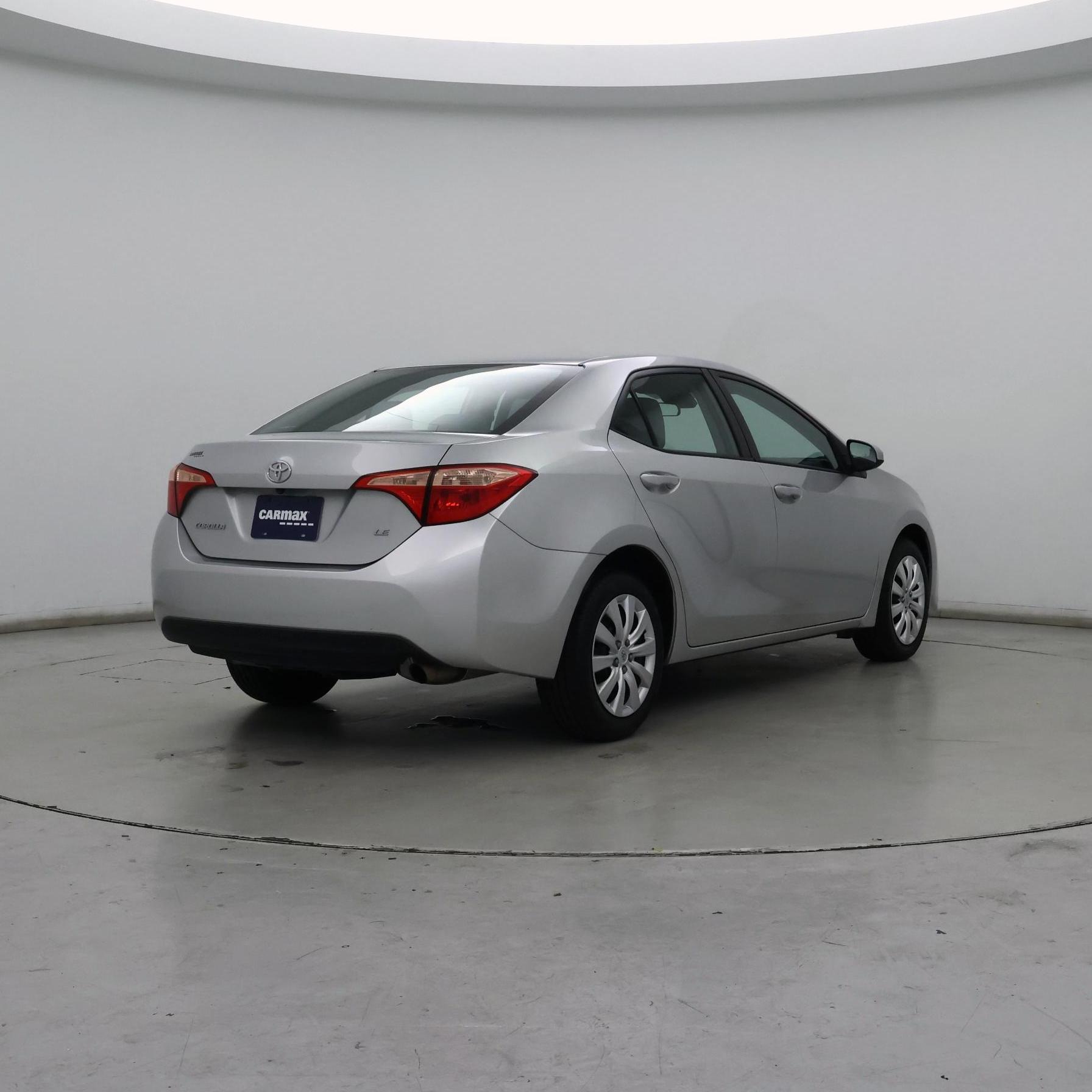 Thumbnail: 2018 Toyota Corolla - 8