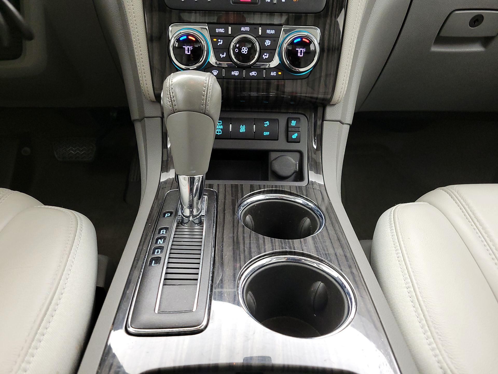 Thumbnail: 2014 Chevrolet Traverse - 18