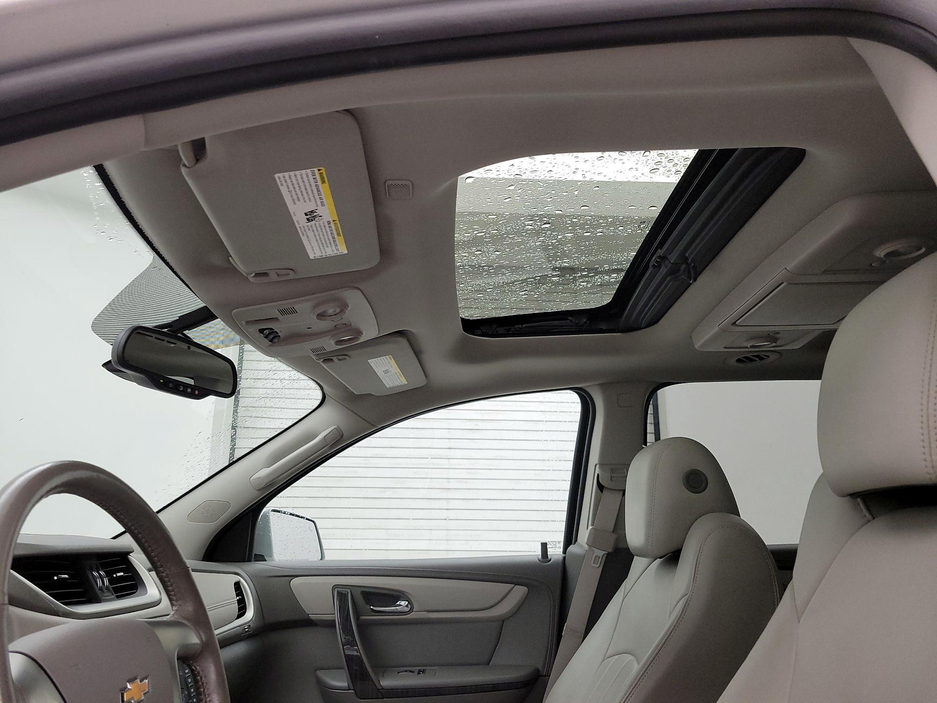 Thumbnail: 2014 Chevrolet Traverse - 19