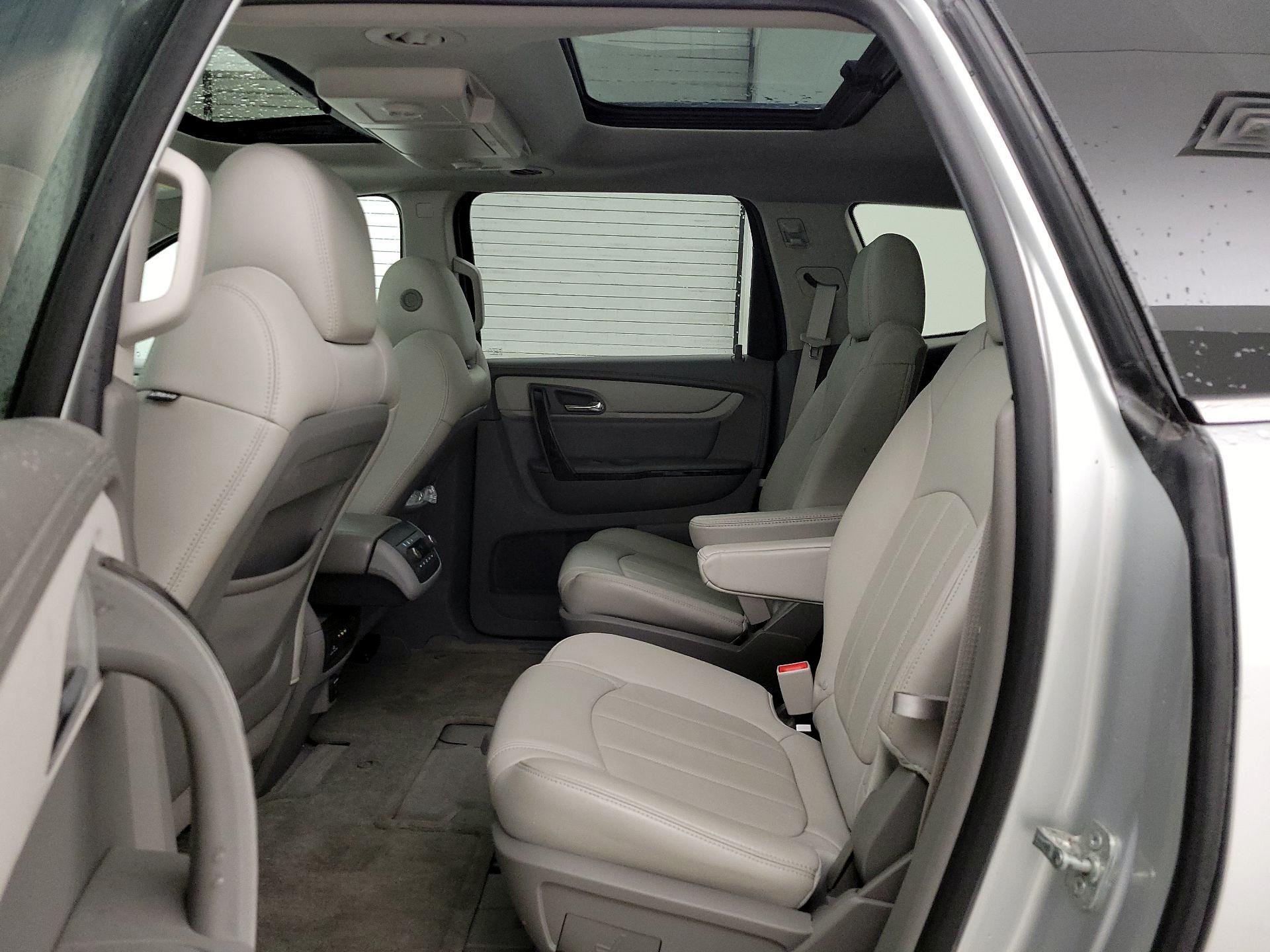 Thumbnail: 2014 Chevrolet Traverse - 20