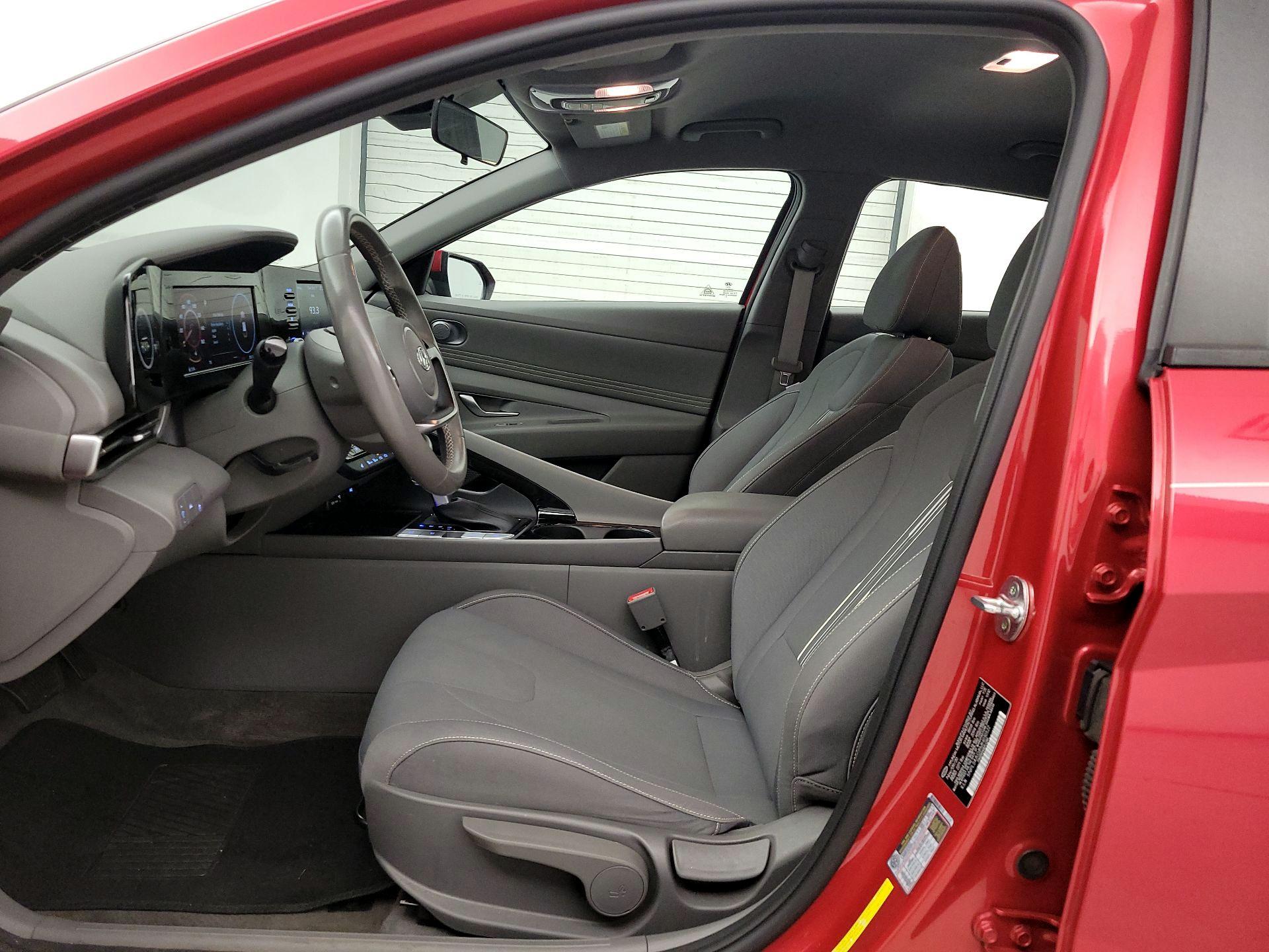 Thumbnail: 2021 Hyundai Elantra - 11