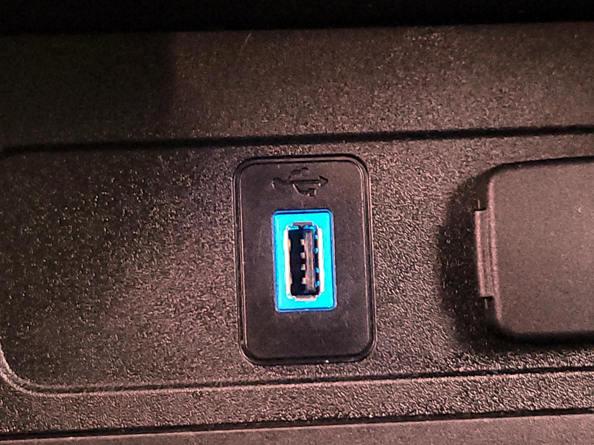 Thumbnail: 2019 Ford Escape - 18