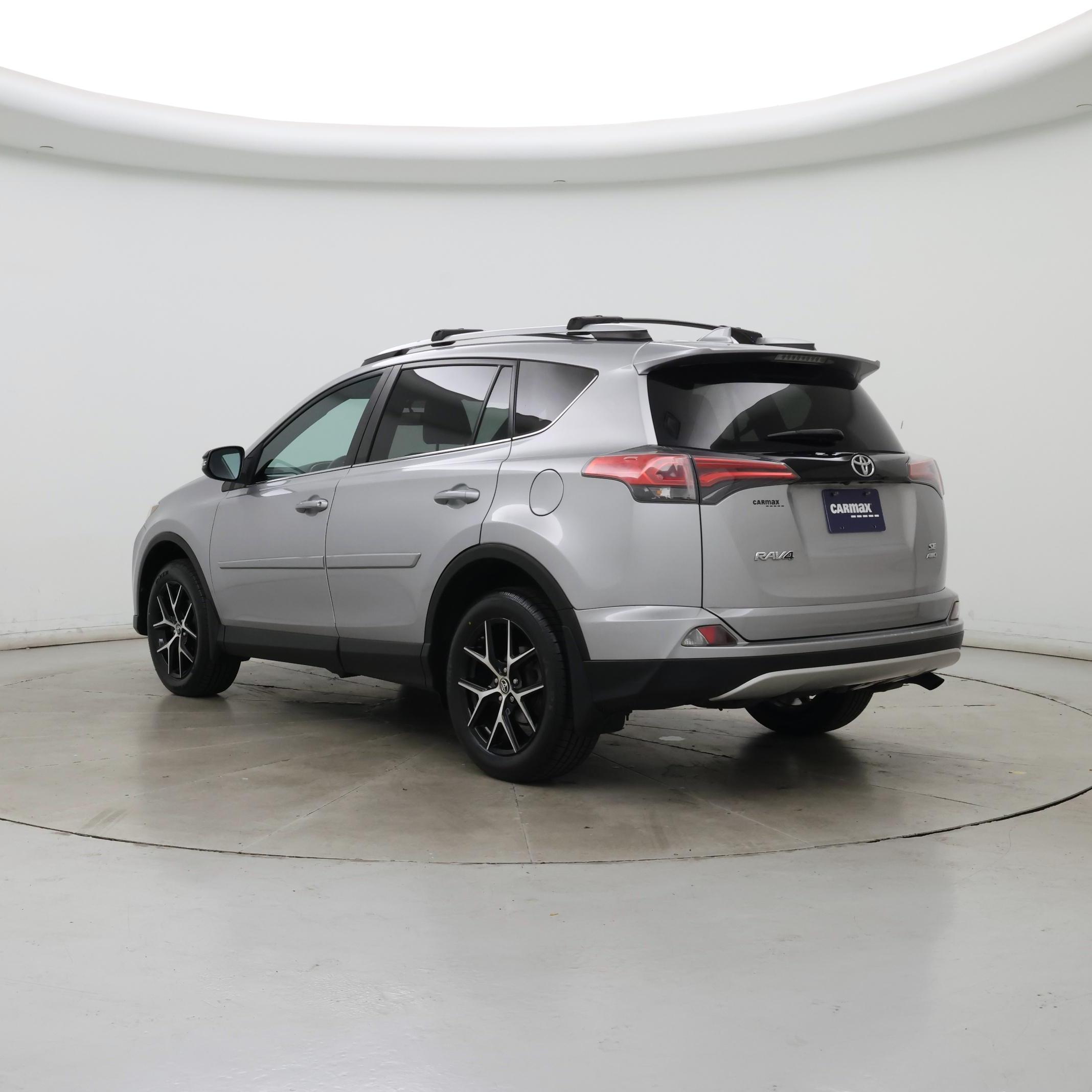 Thumbnail: 2016 Toyota RAV4 - 2