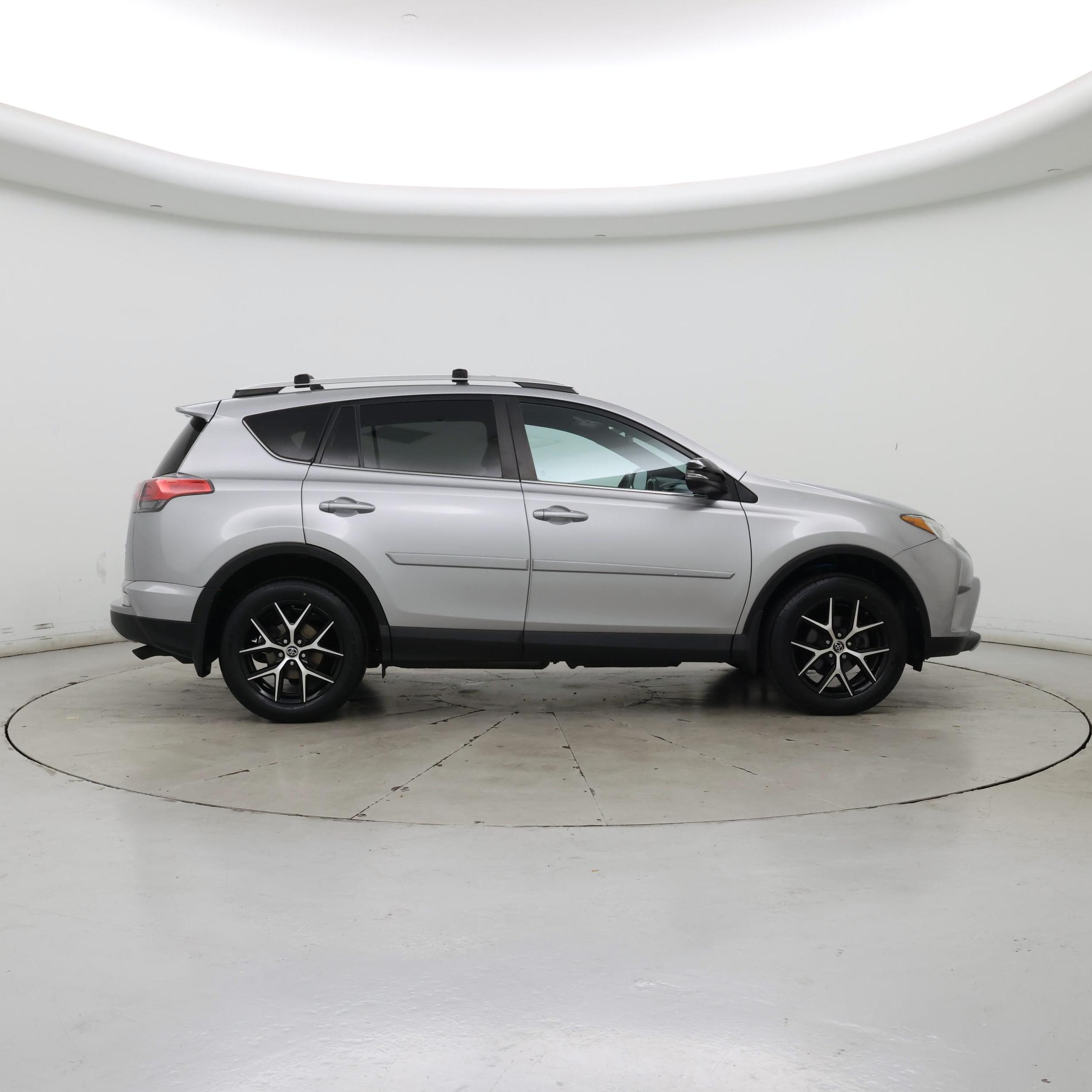 Thumbnail: 2016 Toyota RAV4 - 7