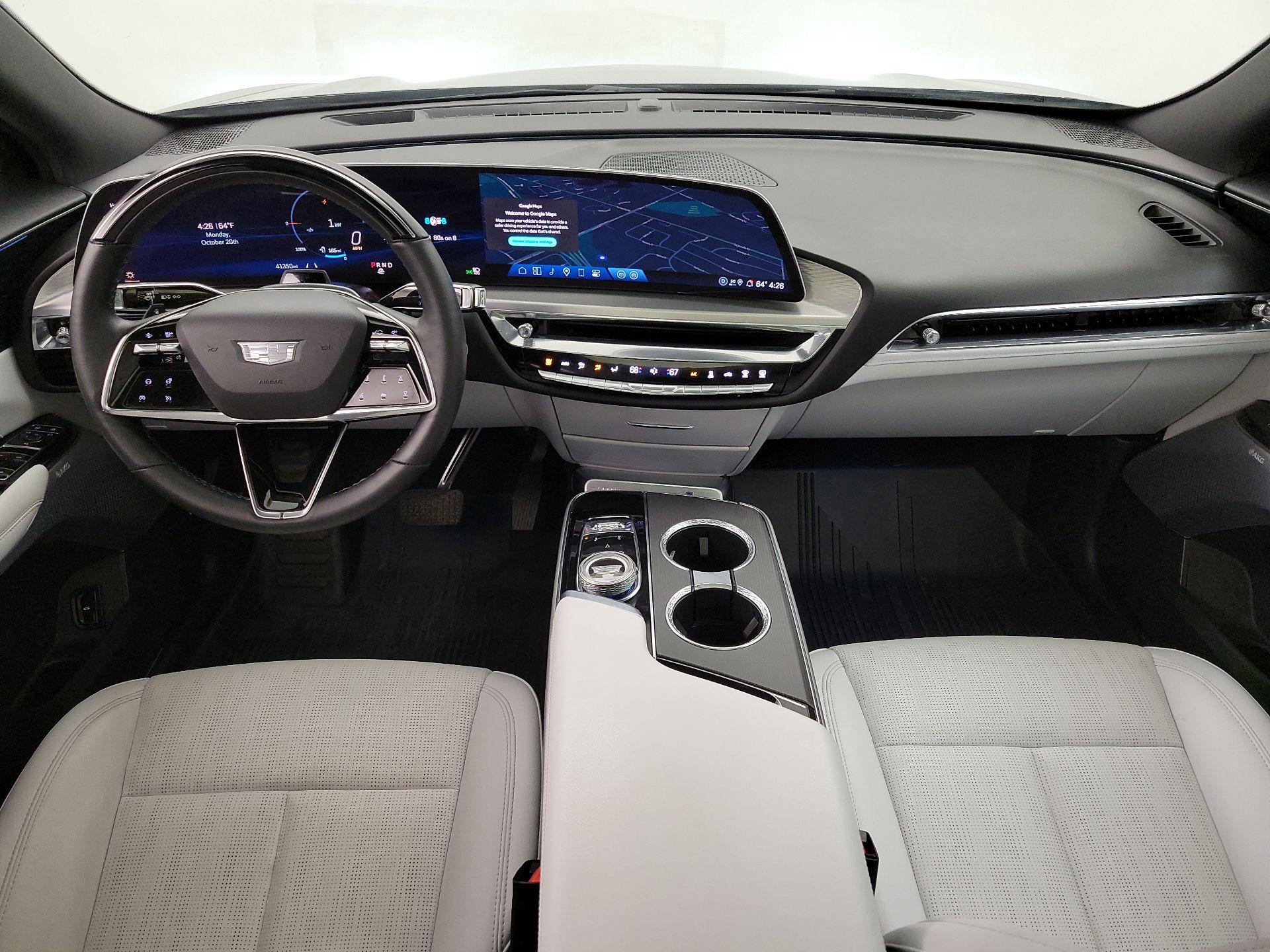 Thumbnail: 2024 Cadillac Lyriq - 9