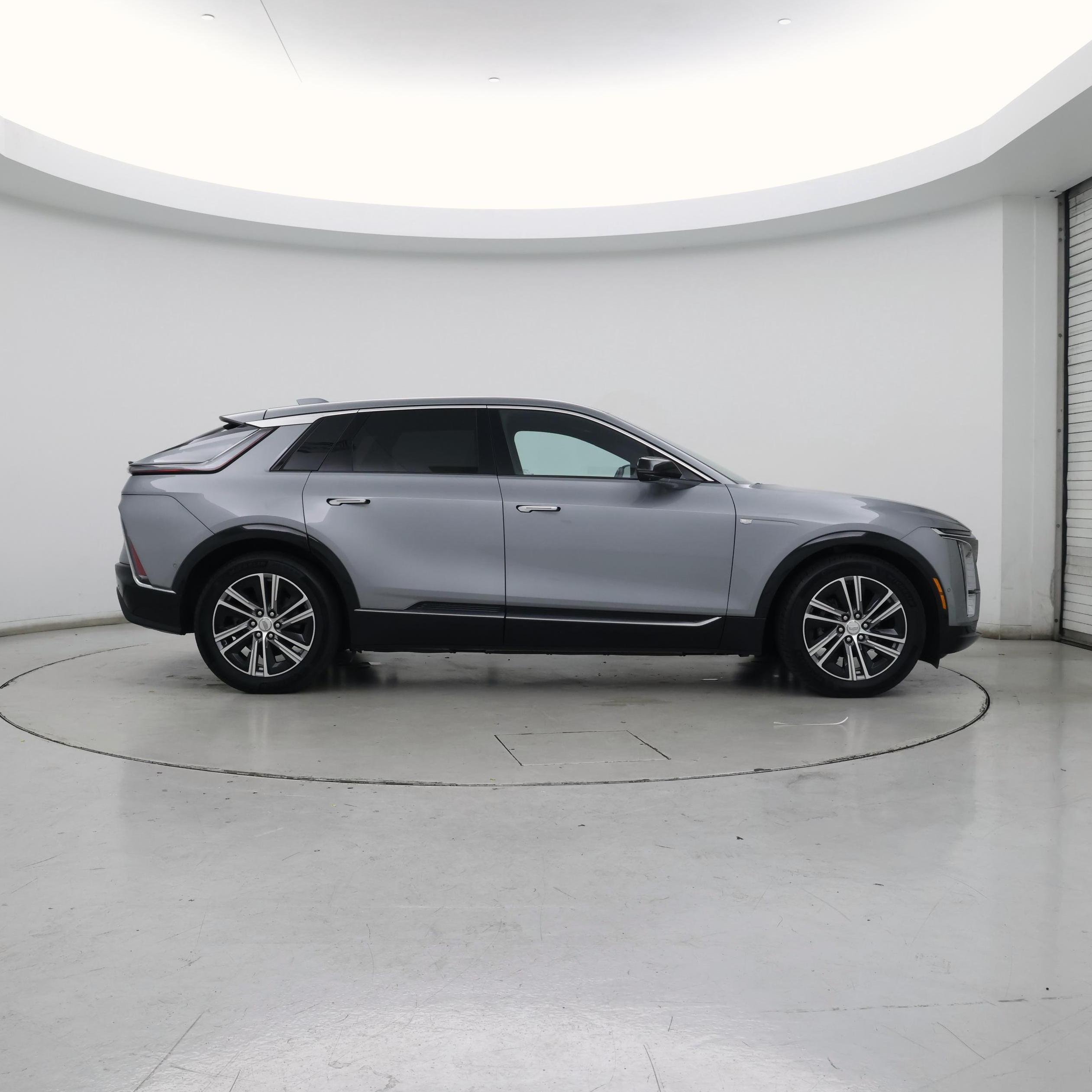 Thumbnail: 2024 Cadillac Lyriq - 7