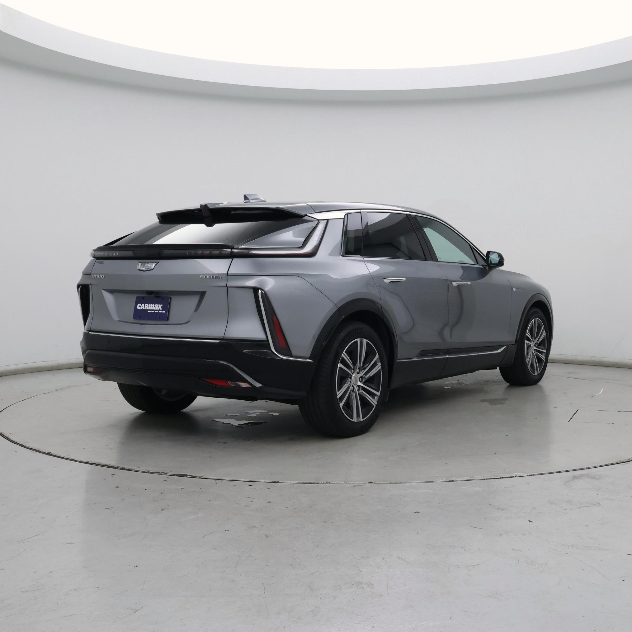 Thumbnail: 2024 Cadillac Lyriq - 8