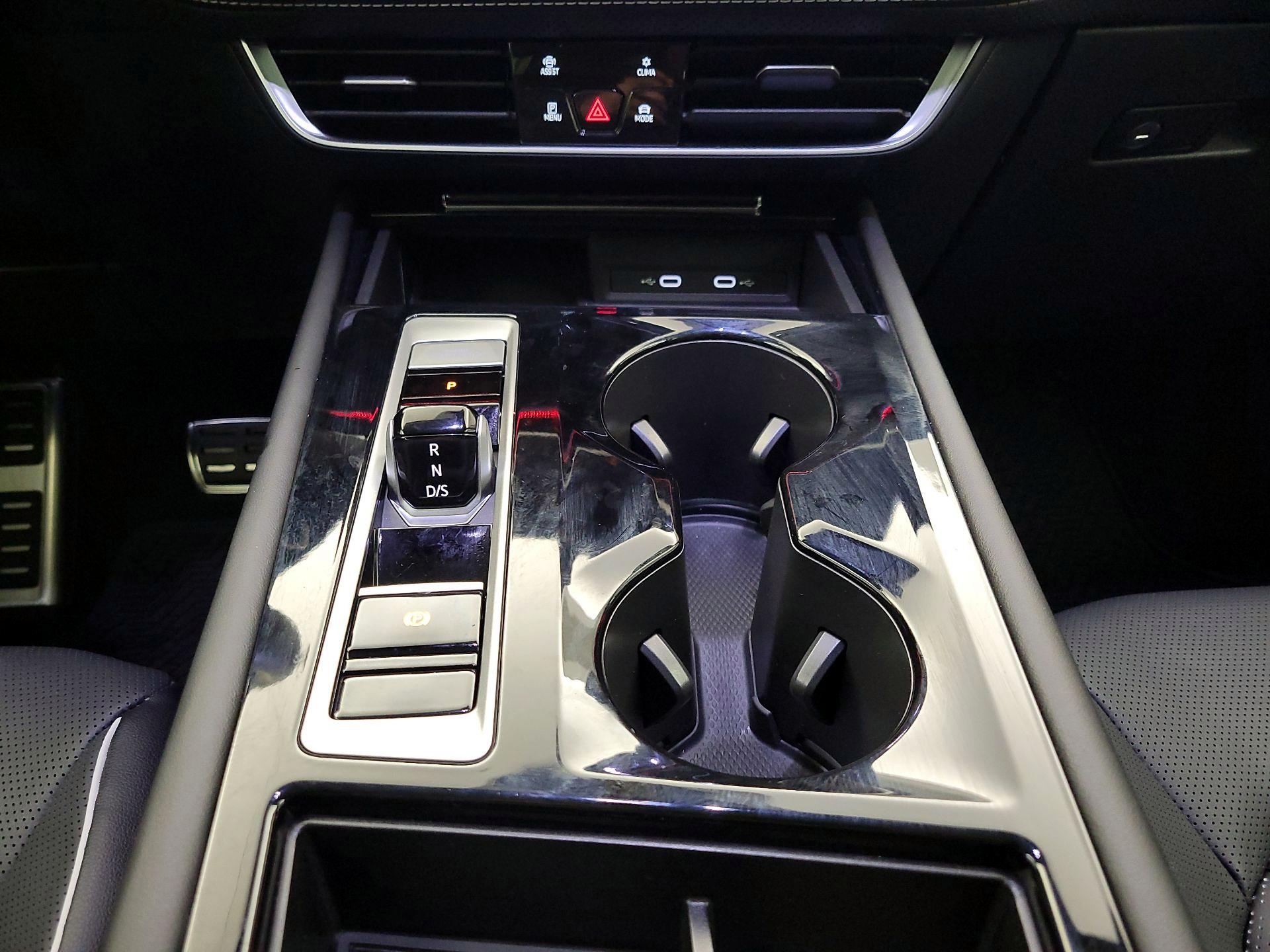 Thumbnail: 2024 Volkswagen Atlas - 18