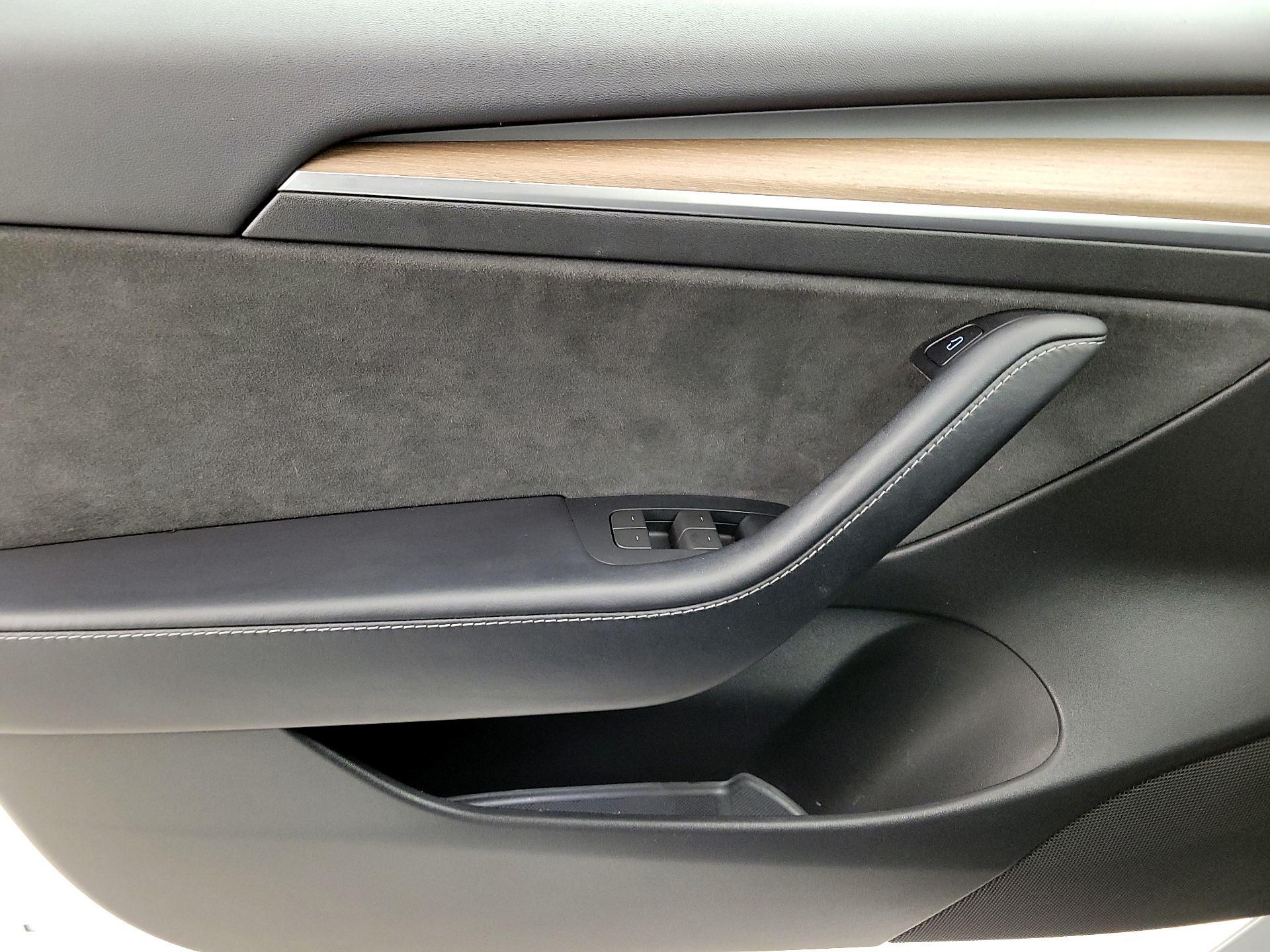 Thumbnail: 2023 Tesla Model 3 - 12