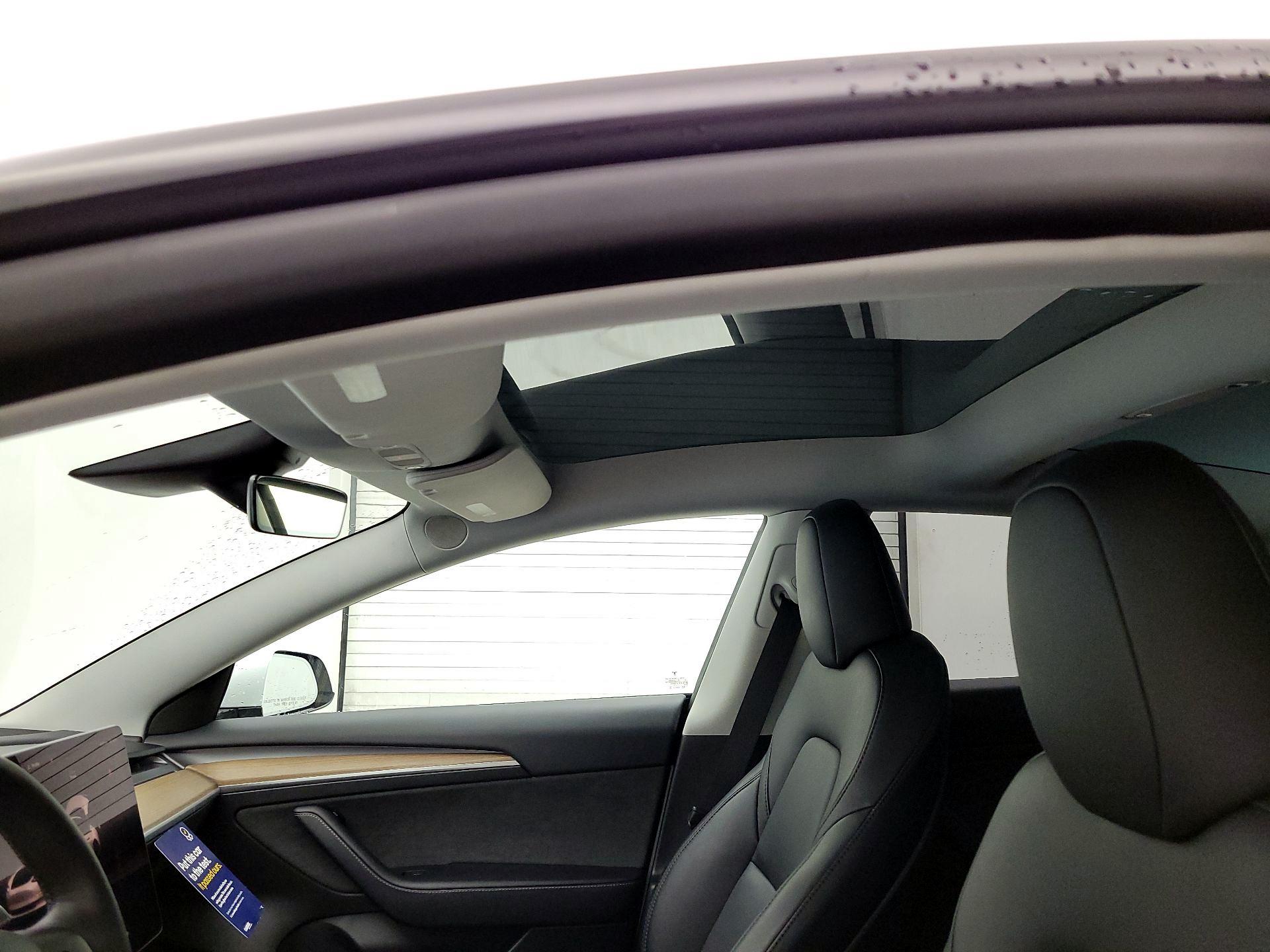 Thumbnail: 2023 Tesla Model 3 - 18