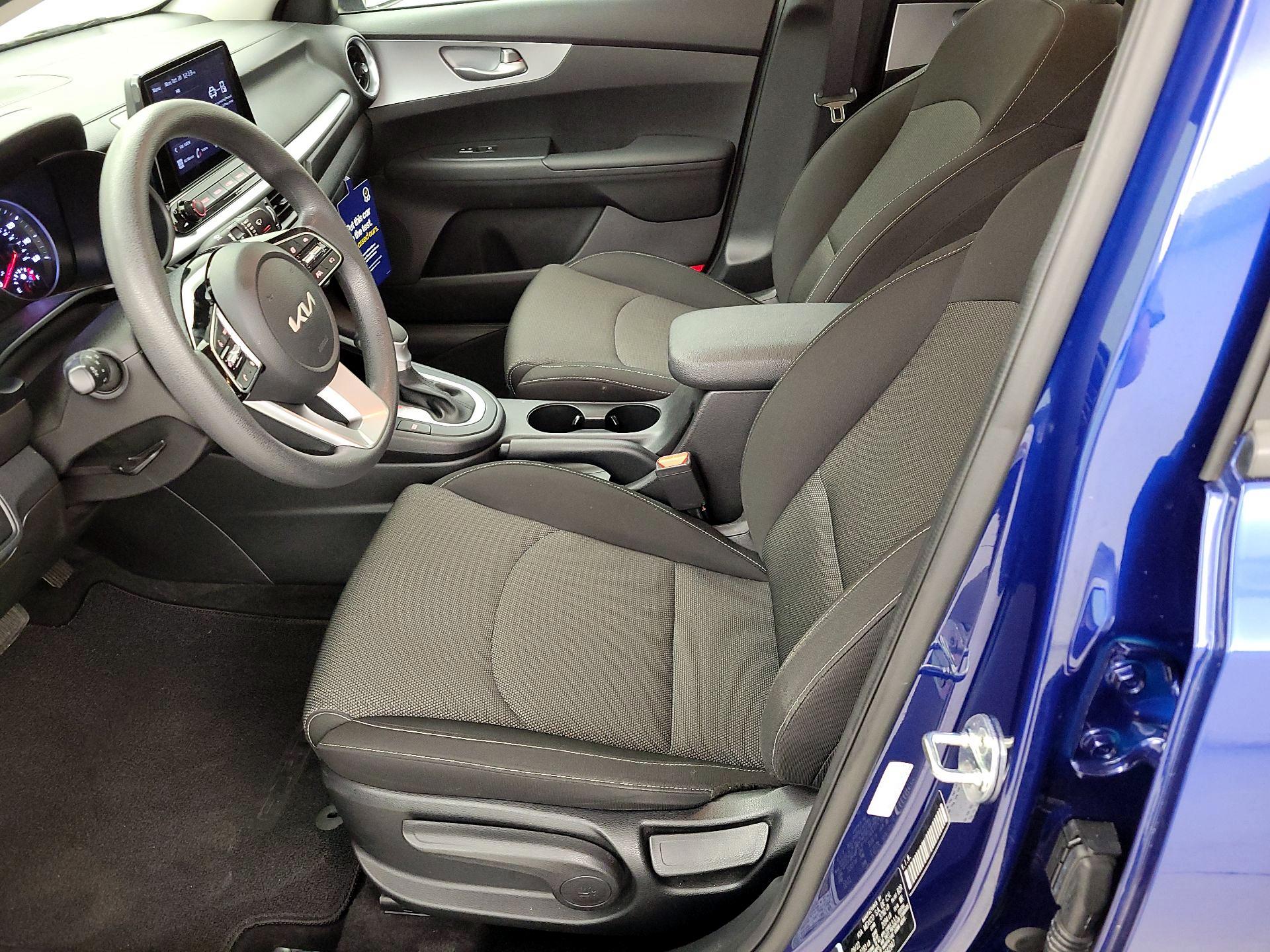 Thumbnail: 2023 Kia Forte - 11