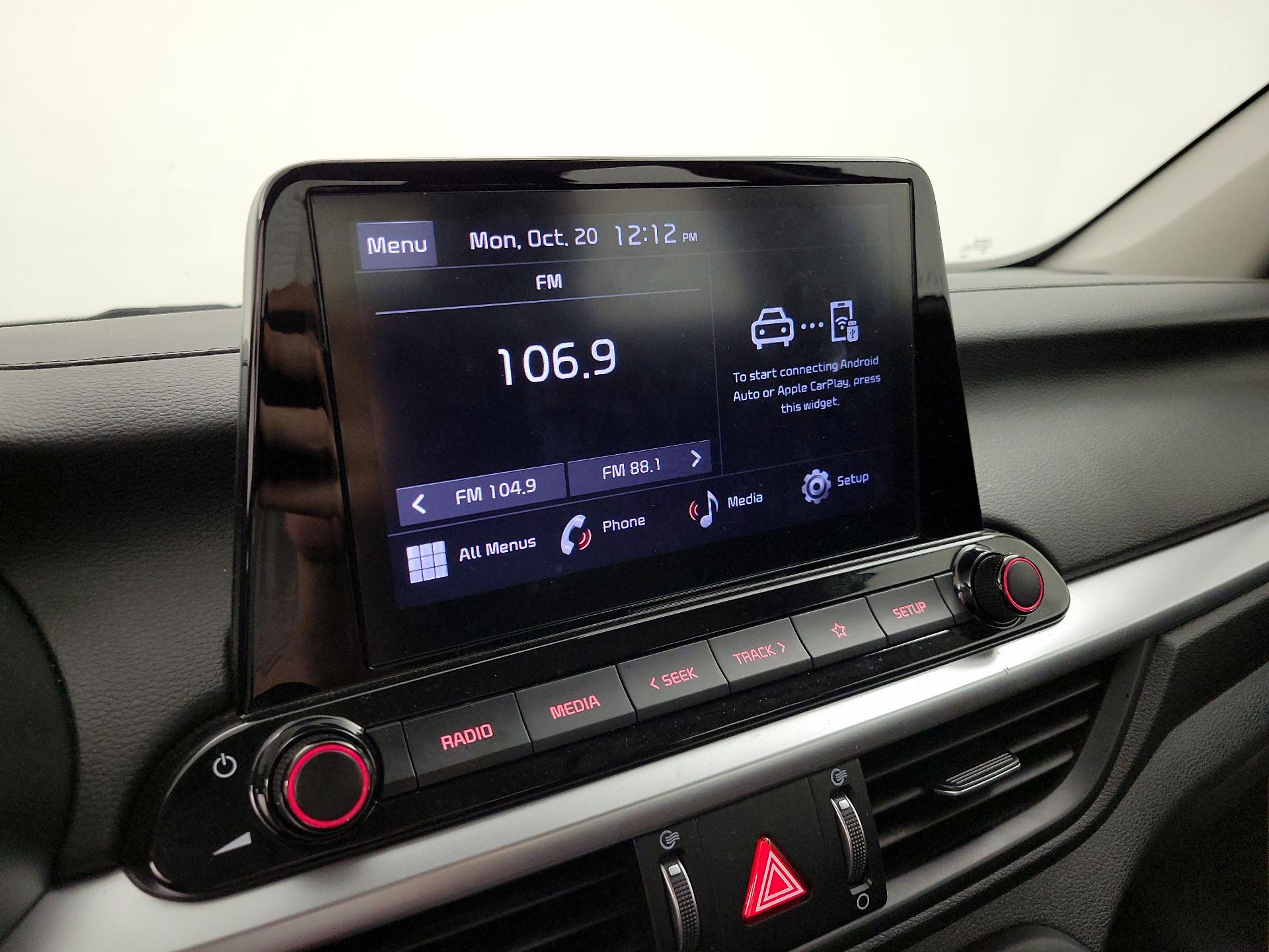 Thumbnail: 2023 Kia Forte - 15