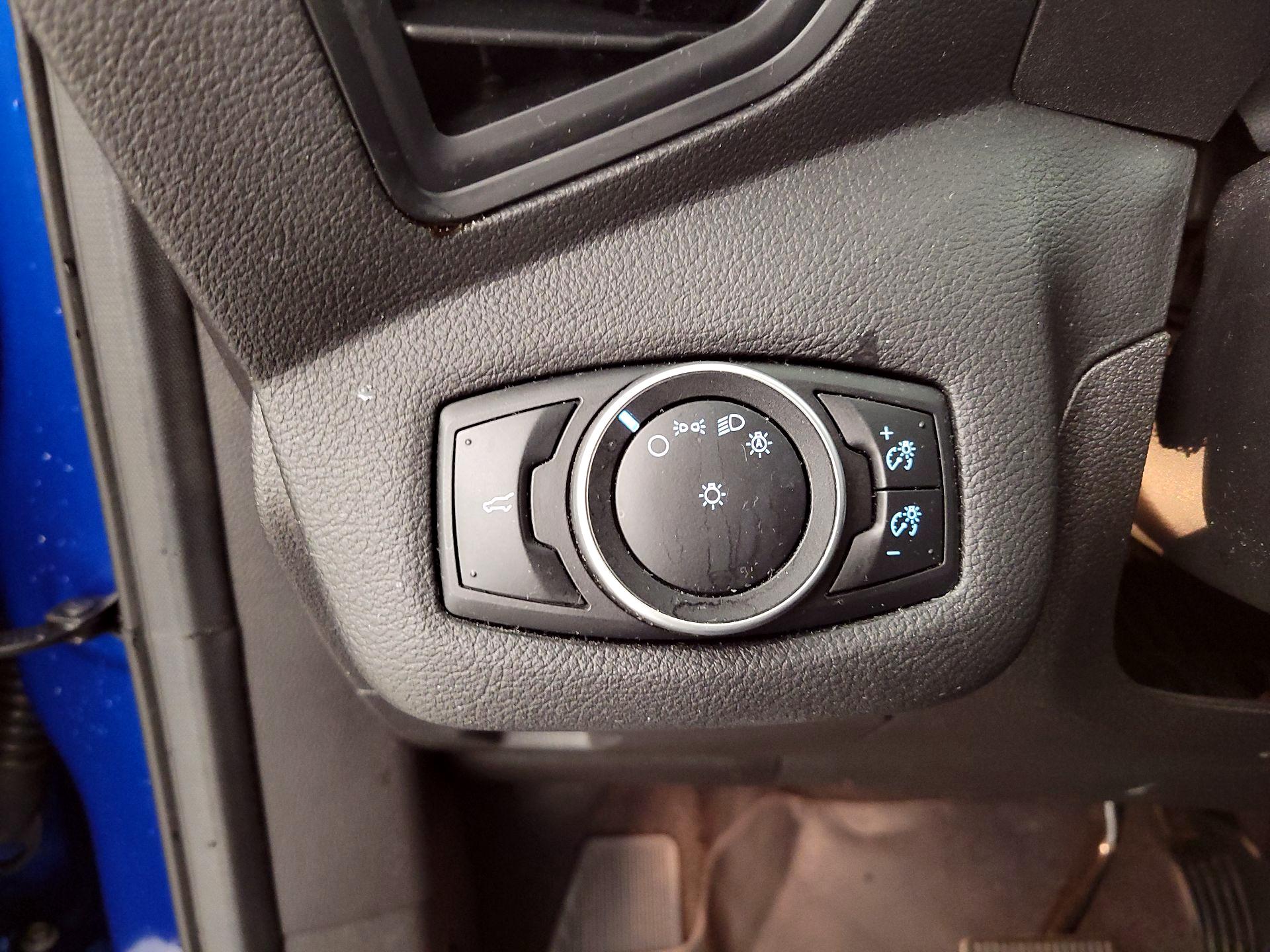 Thumbnail: 2017 Ford Escape - 13