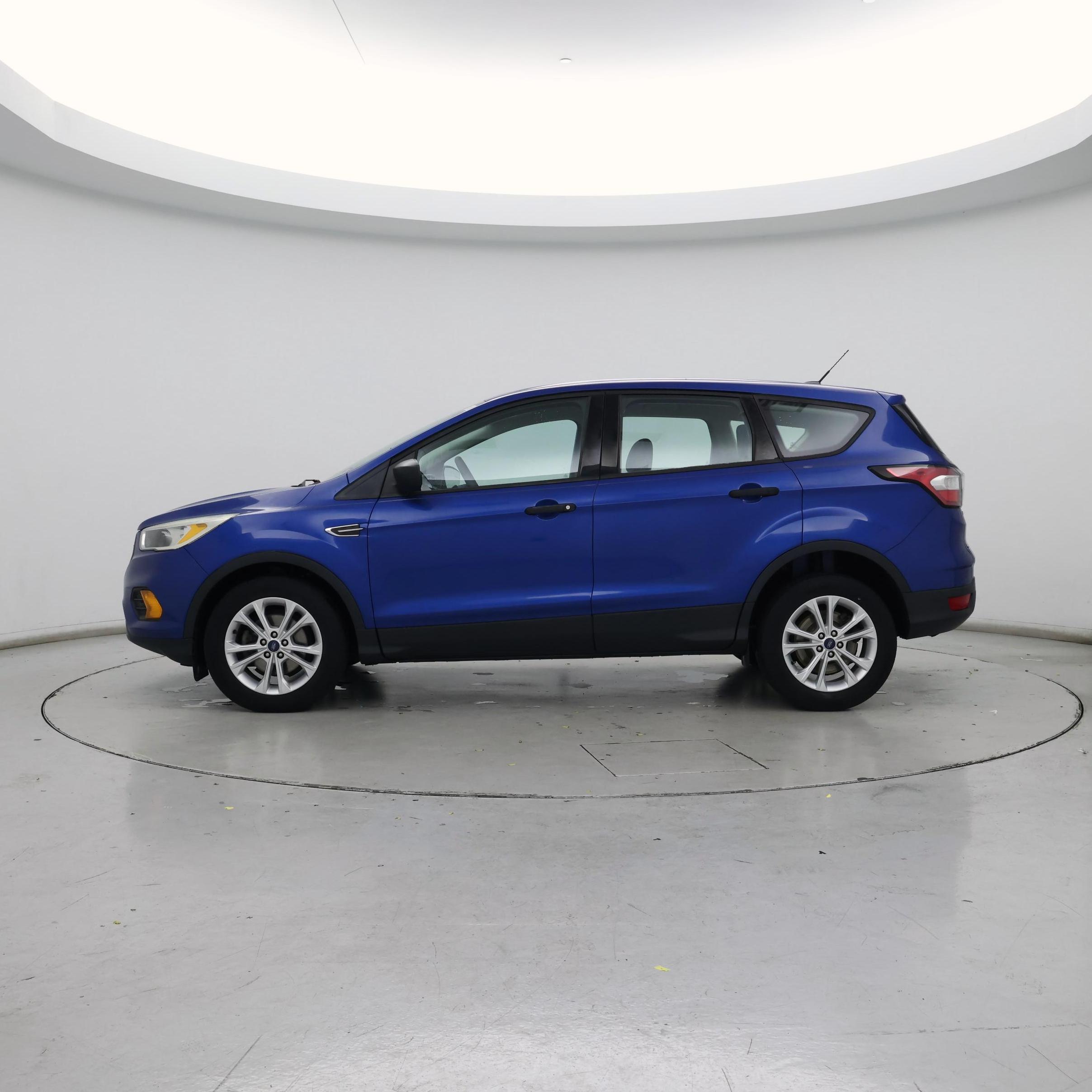 Thumbnail: 2017 Ford Escape - 3