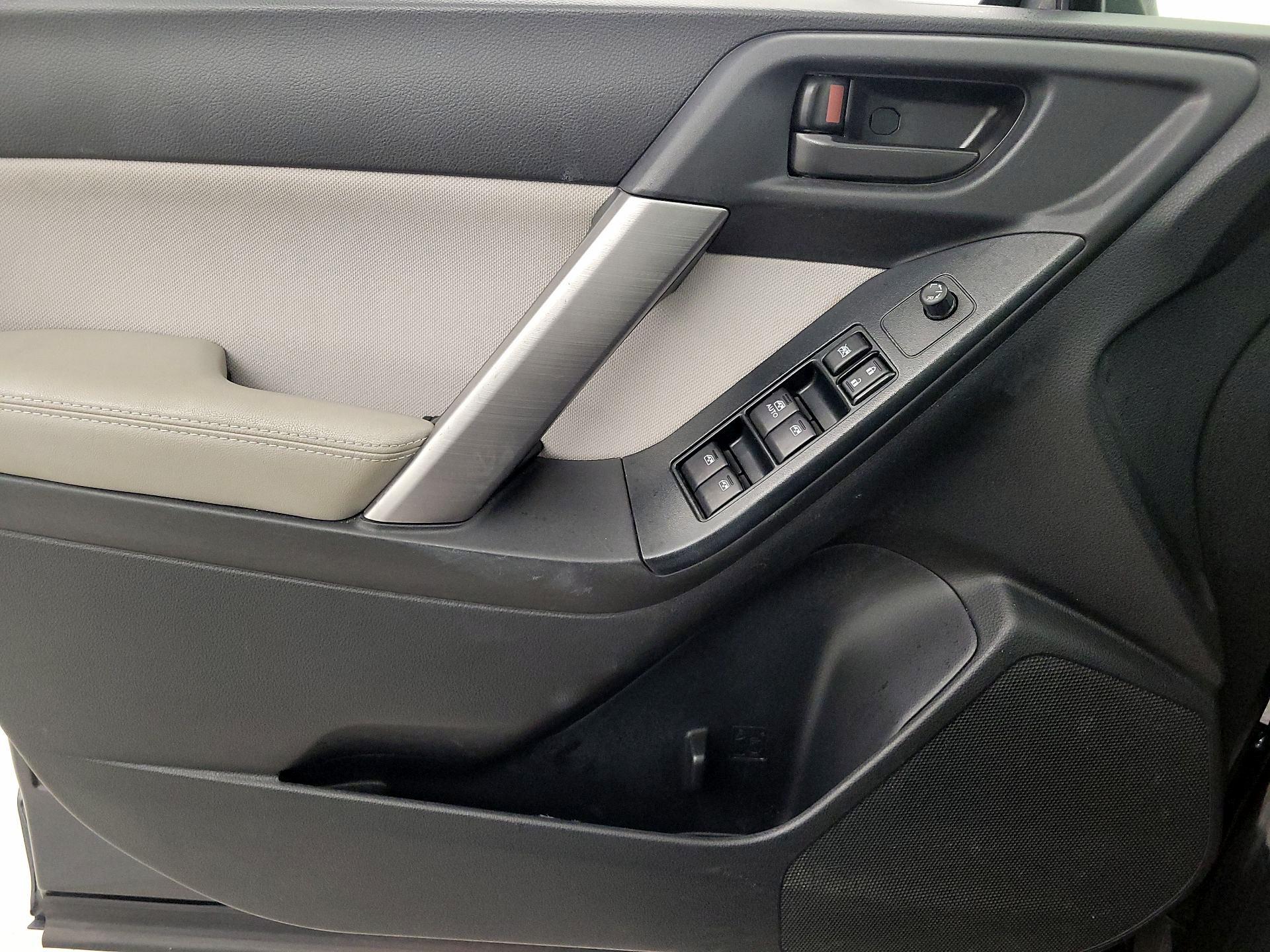 Thumbnail: 2016 Subaru Forester - 12