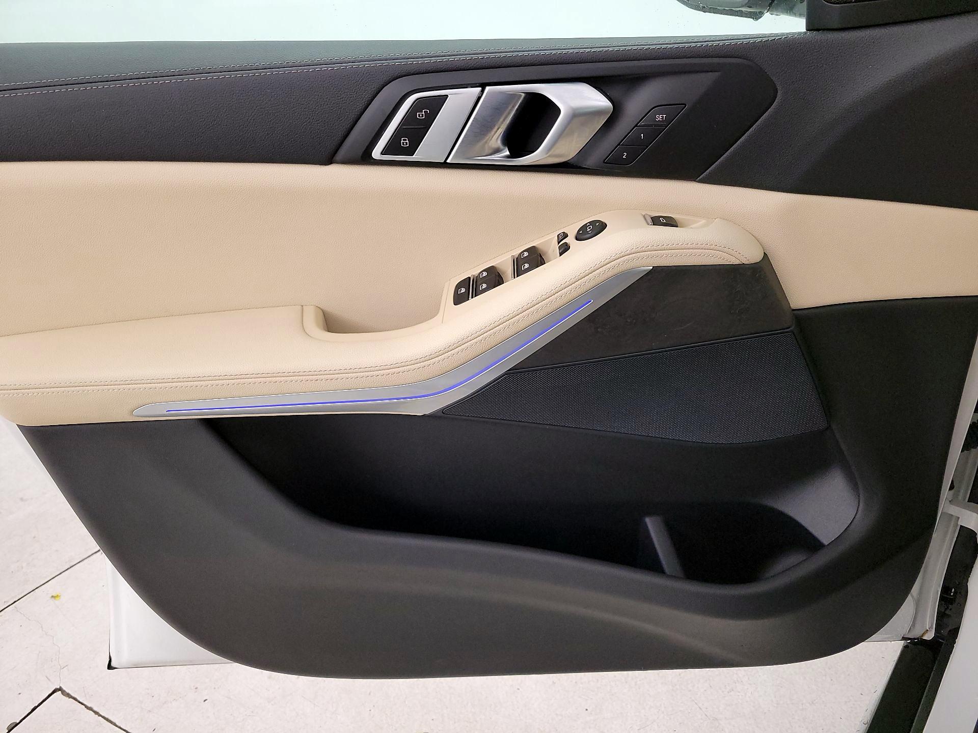 Thumbnail: 2022 BMW X5 - 12