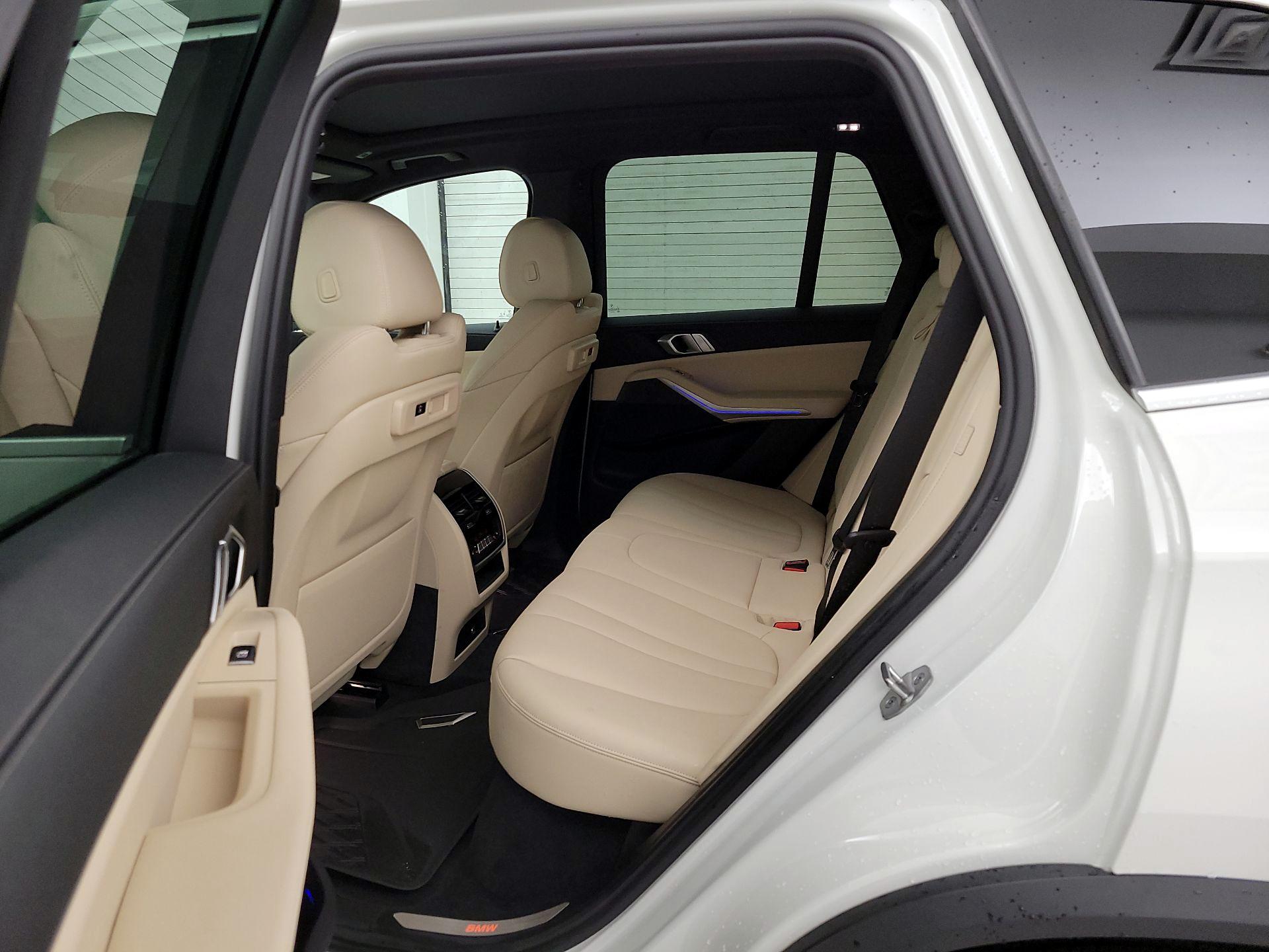 Thumbnail: 2022 BMW X5 - 20