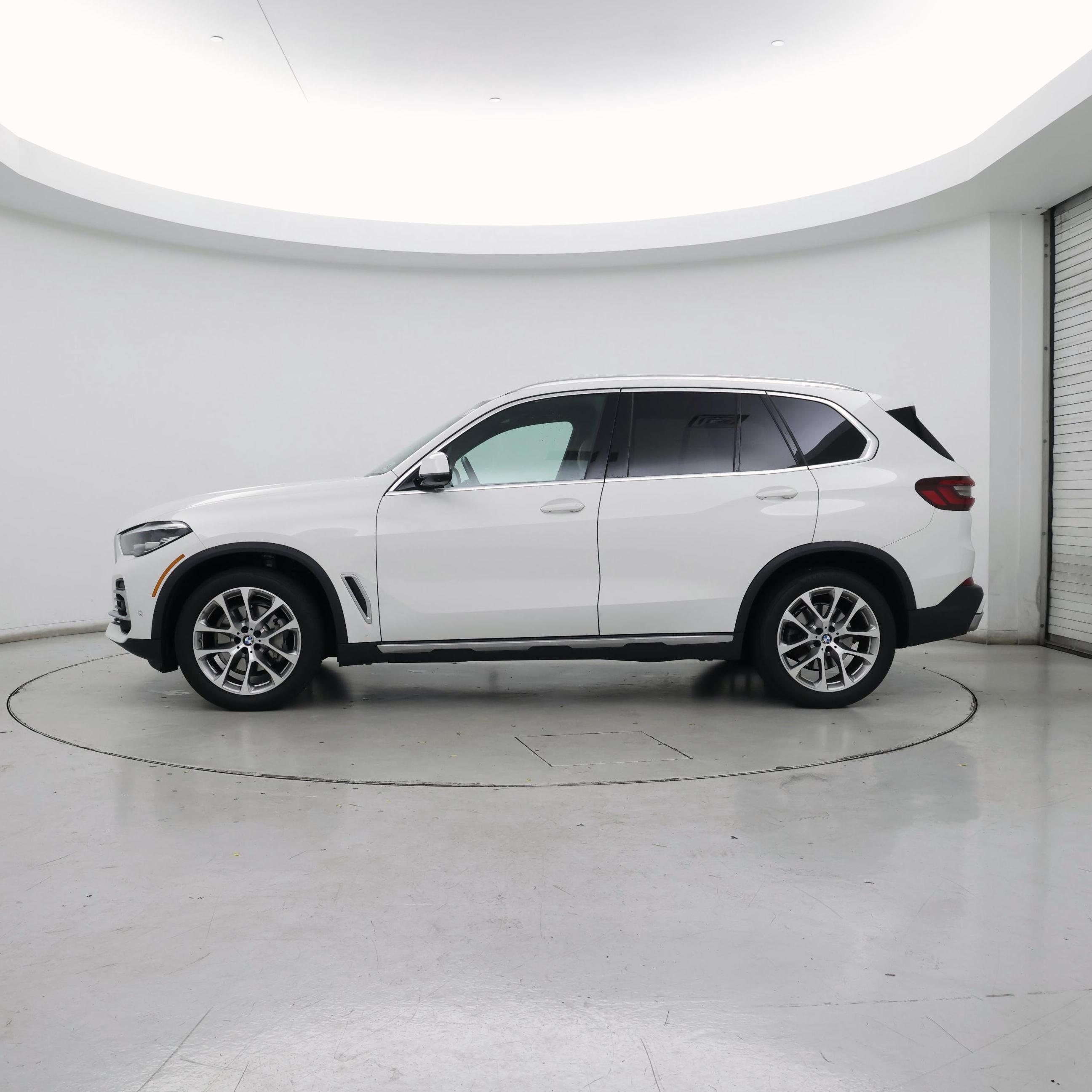 Thumbnail: 2022 BMW X5 - 3