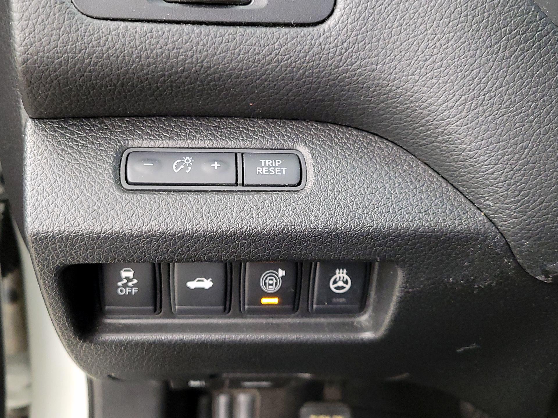 Thumbnail: 2014 Nissan Altima - 13