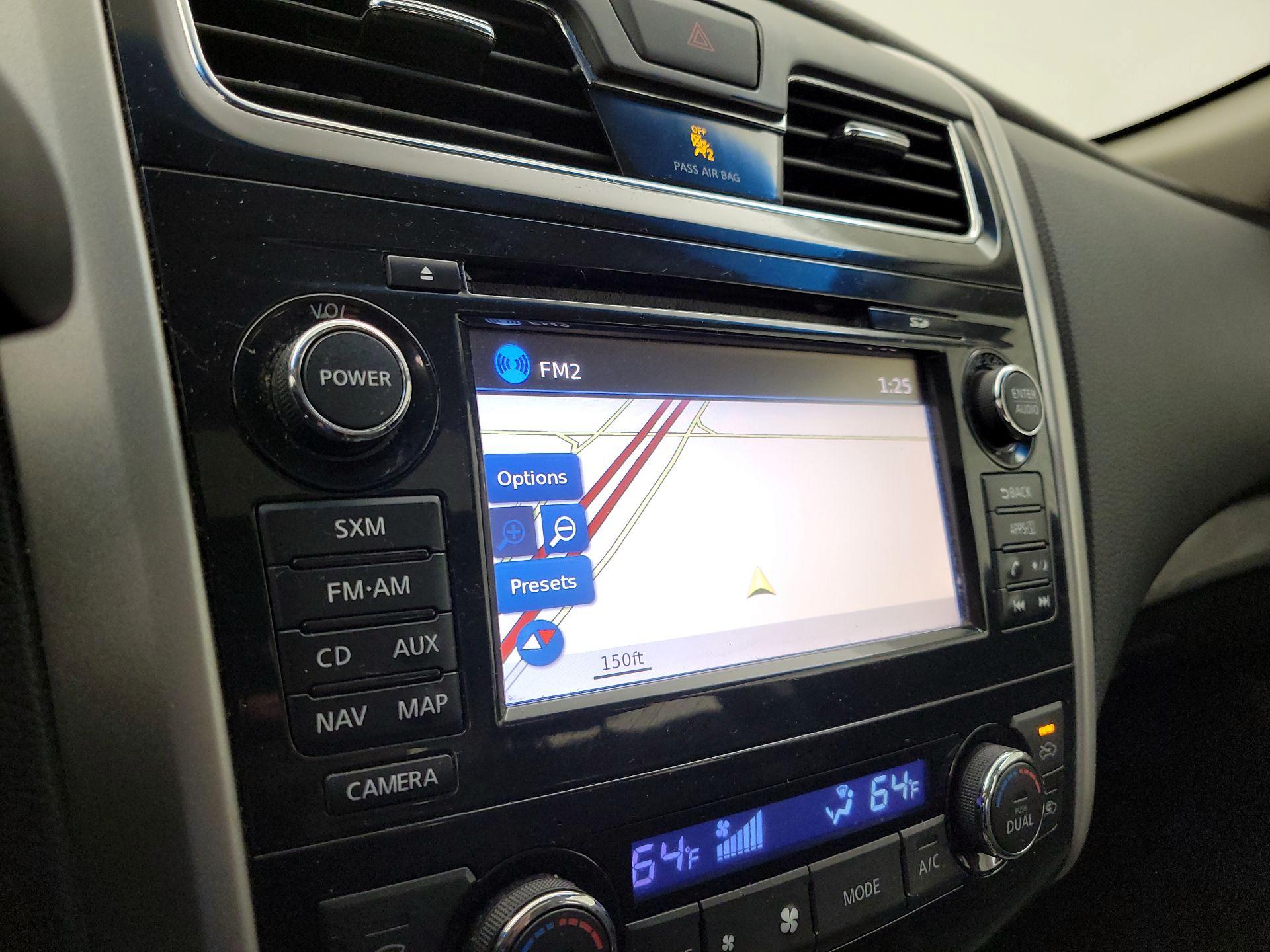 Thumbnail: 2014 Nissan Altima - 14