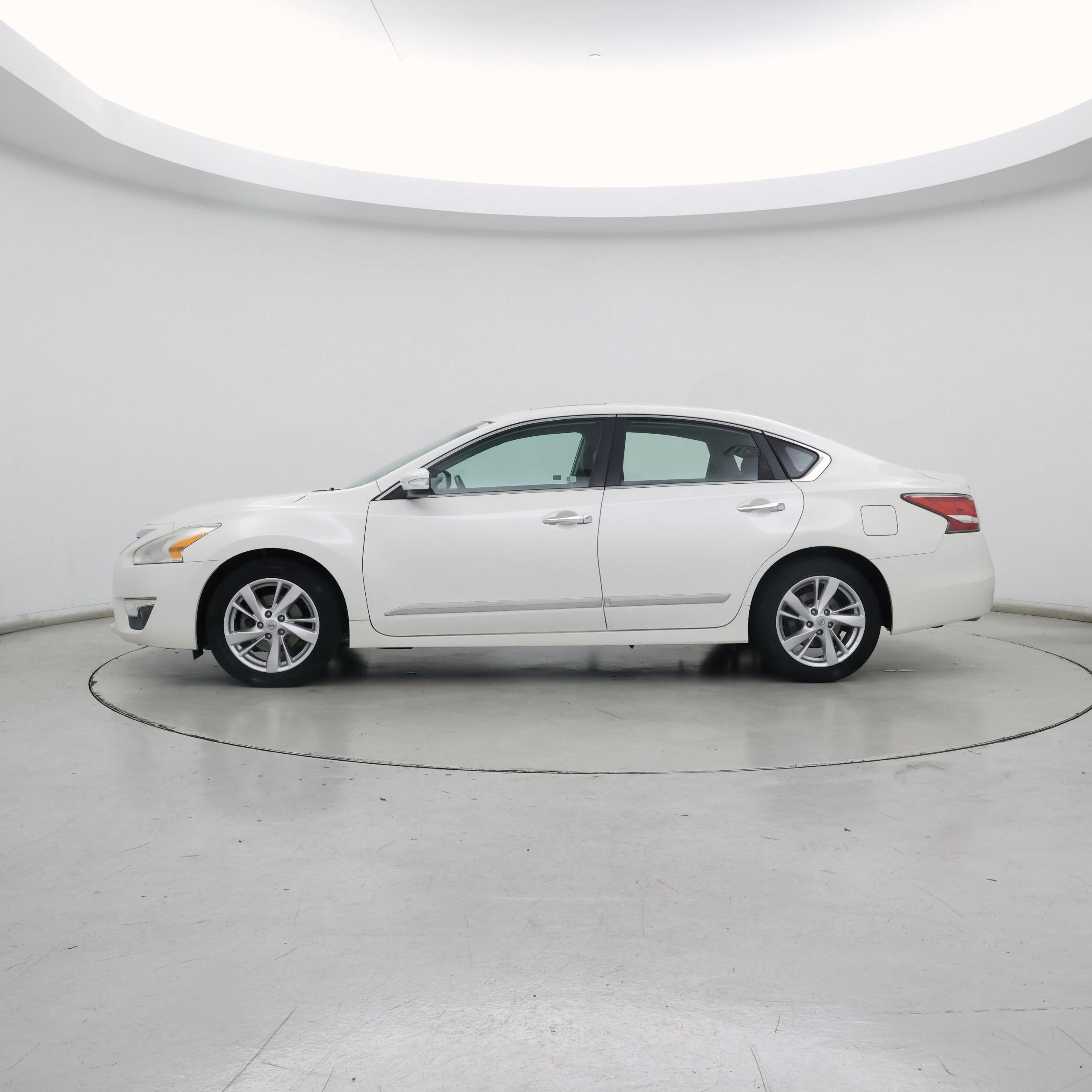 Thumbnail: 2014 Nissan Altima - 3