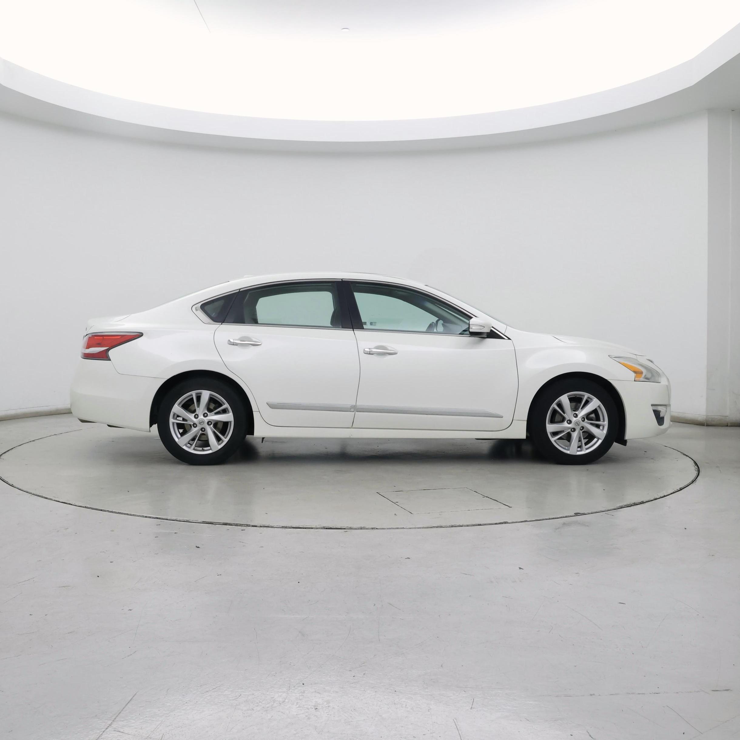 Thumbnail: 2014 Nissan Altima - 7