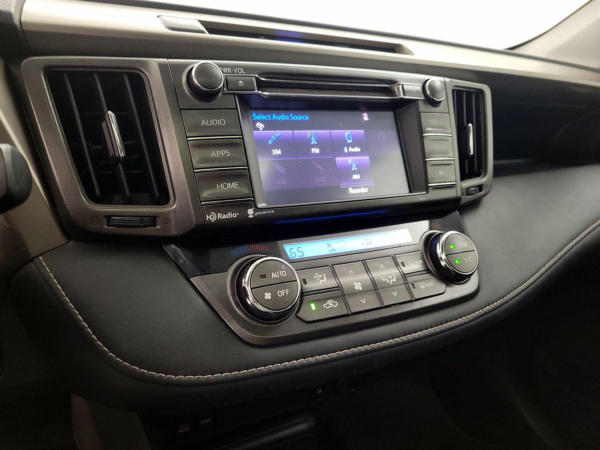 Thumbnail: 2014 Toyota RAV4 - 16