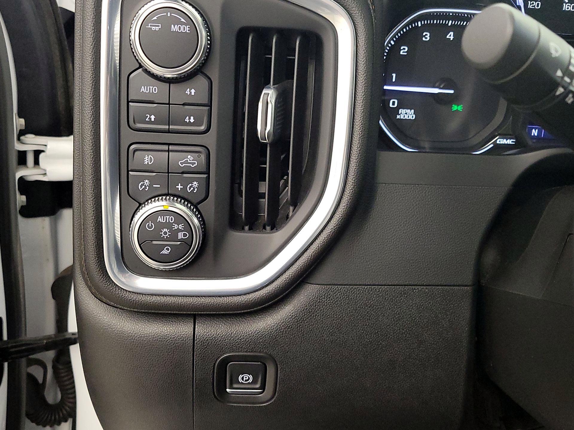 Thumbnail: 2022 GMC Sierra 2500 - 13