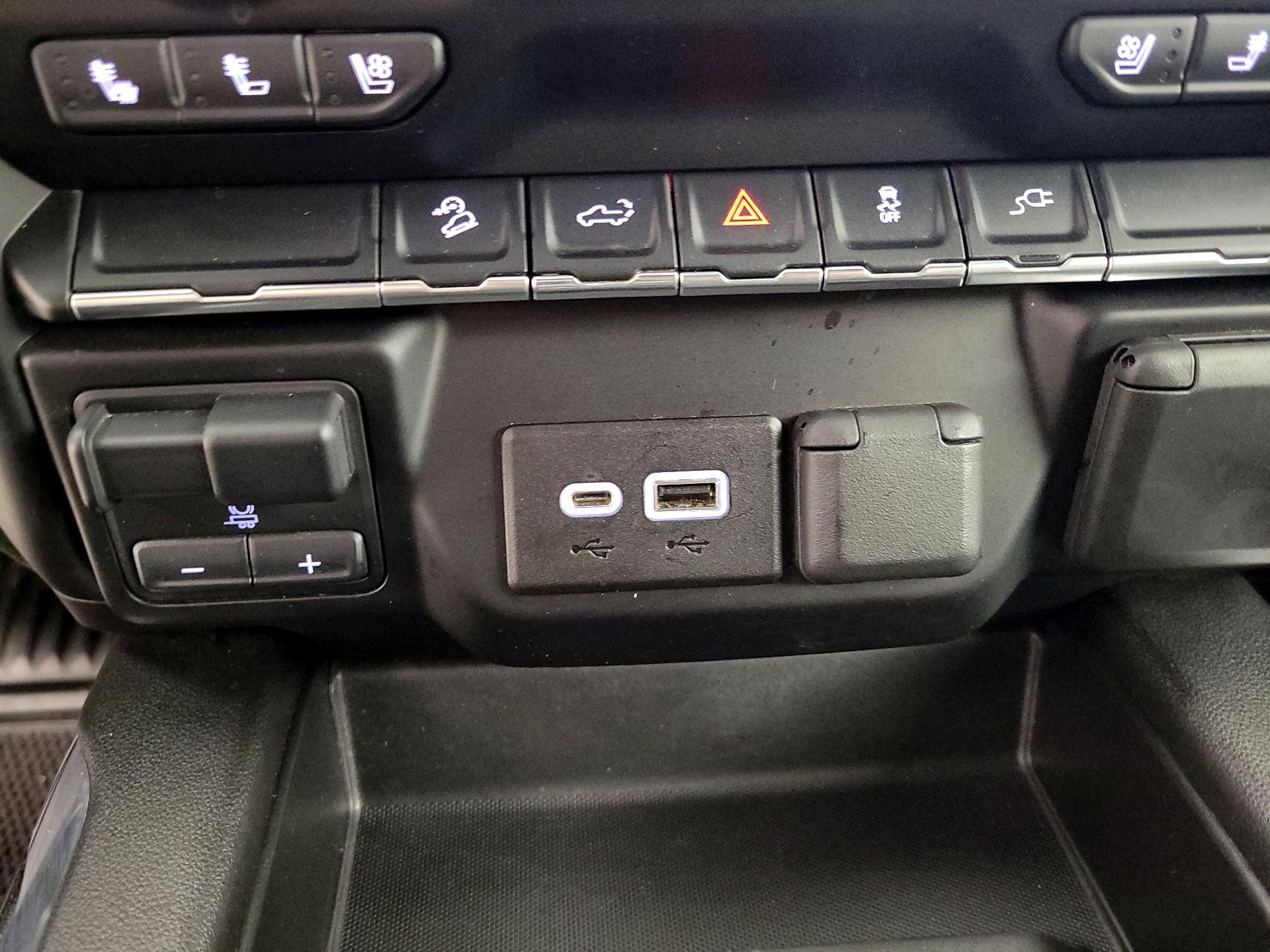 Thumbnail: 2022 GMC Sierra 2500 - 19