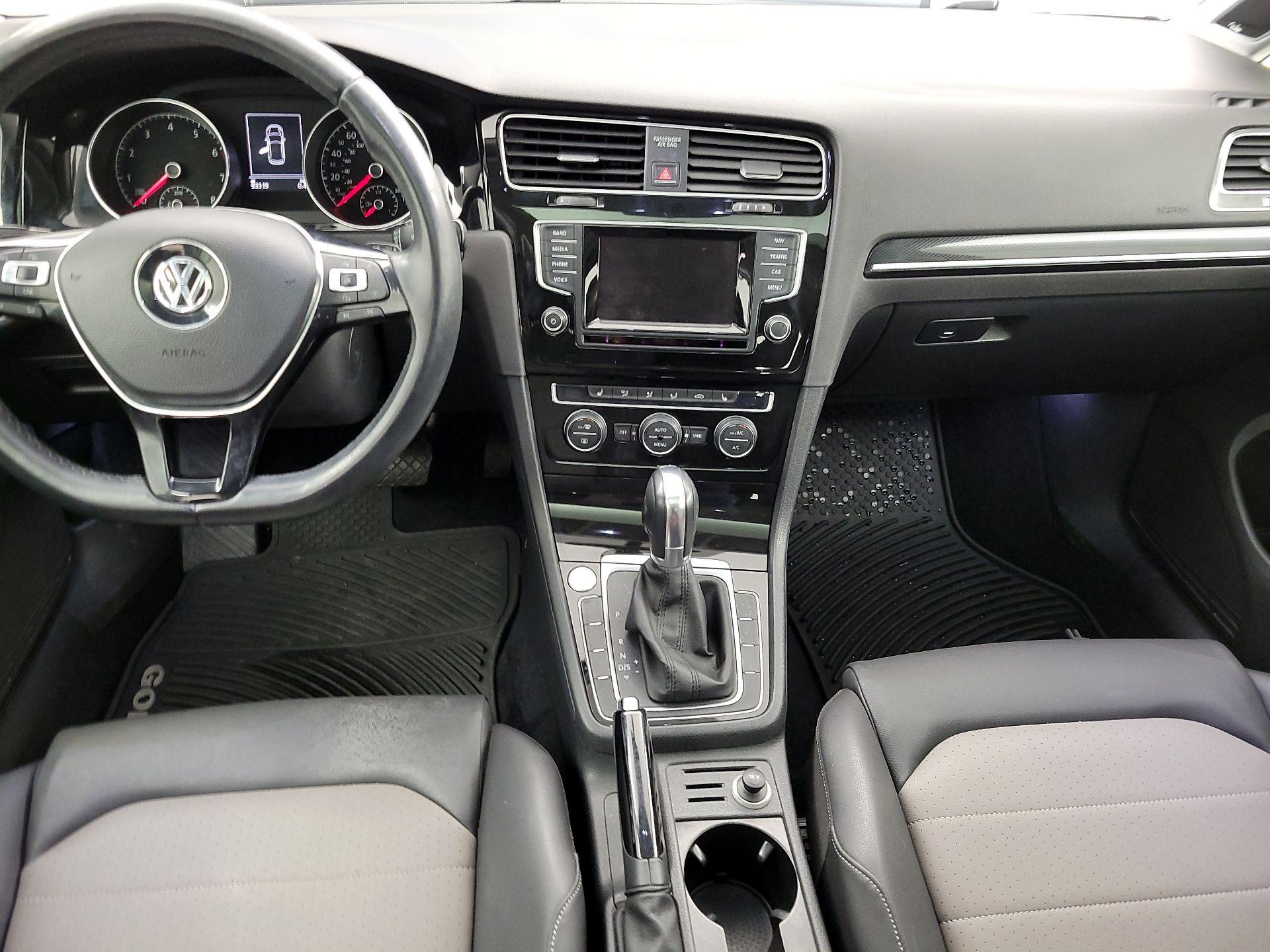 Thumbnail: 2015 Volkswagen Golf - 9