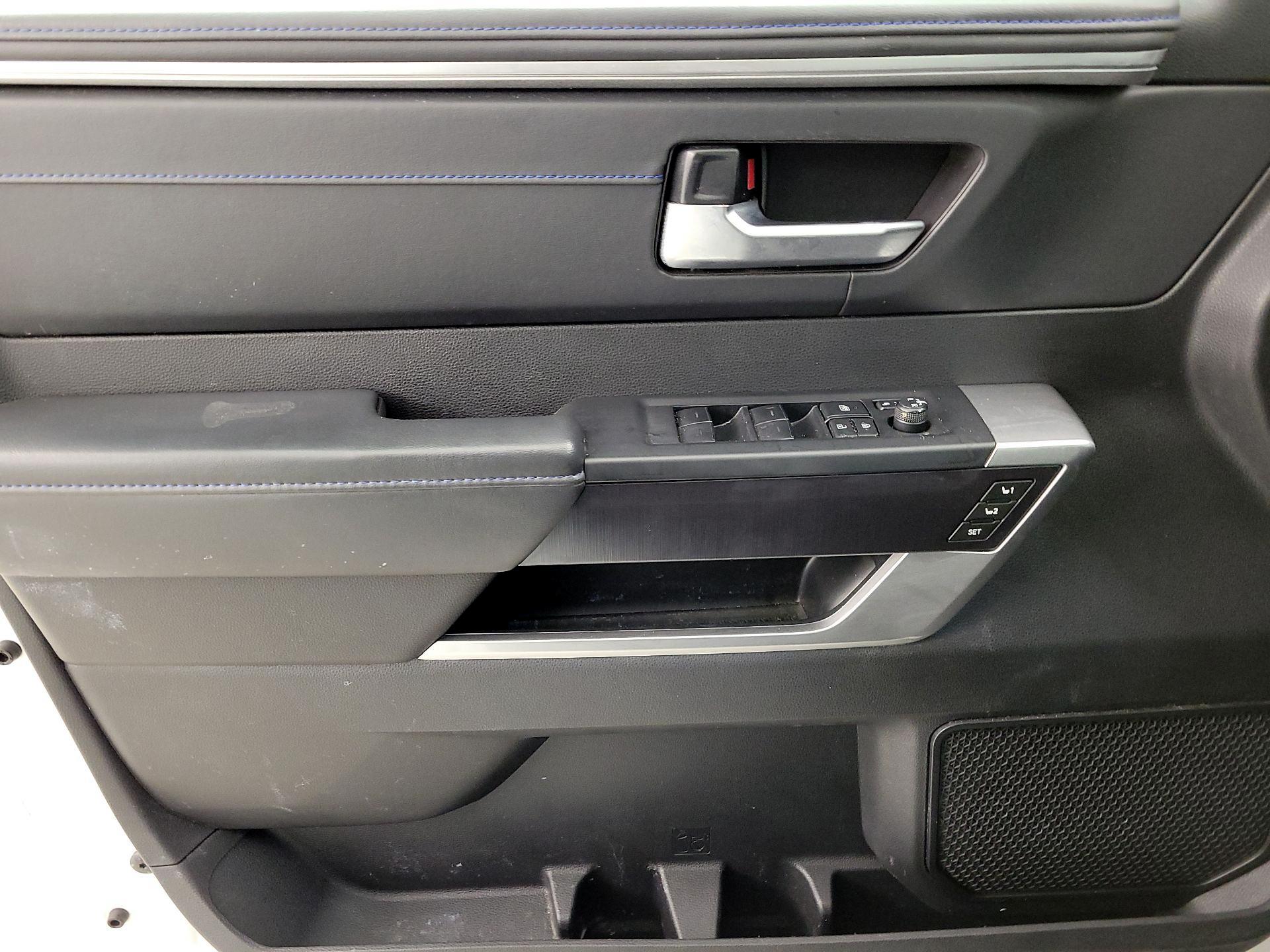 Thumbnail: 2022 Toyota Tundra - 12