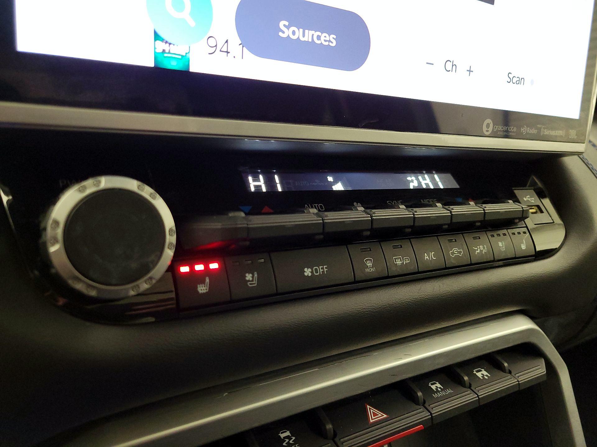 Thumbnail: 2022 Toyota Tundra - 16