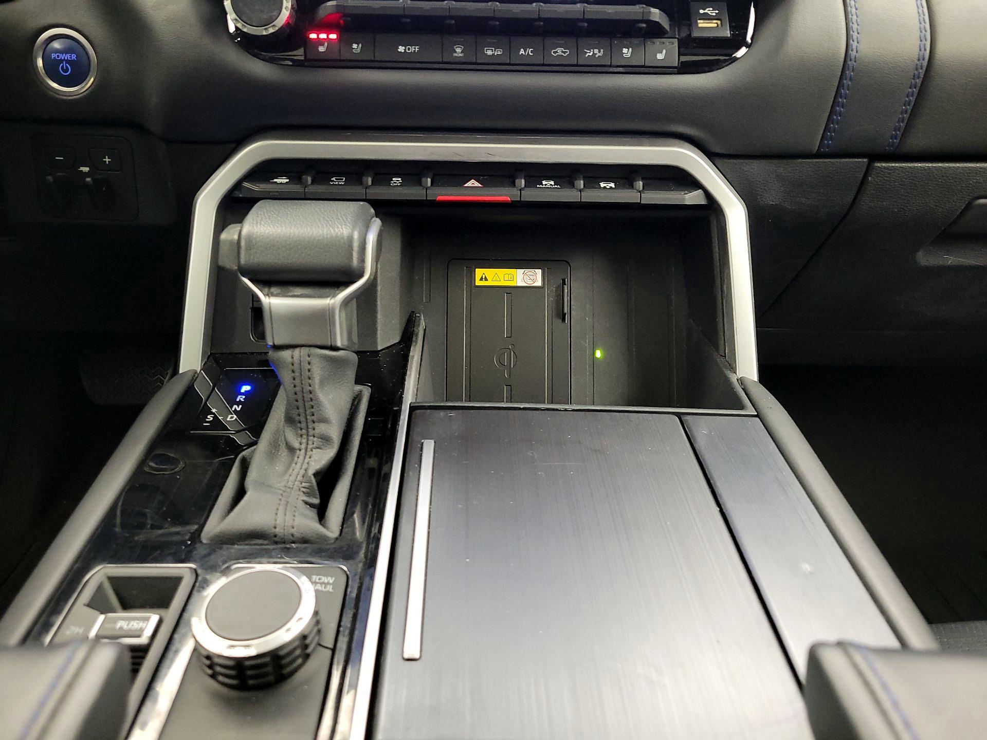 Thumbnail: 2022 Toyota Tundra - 17