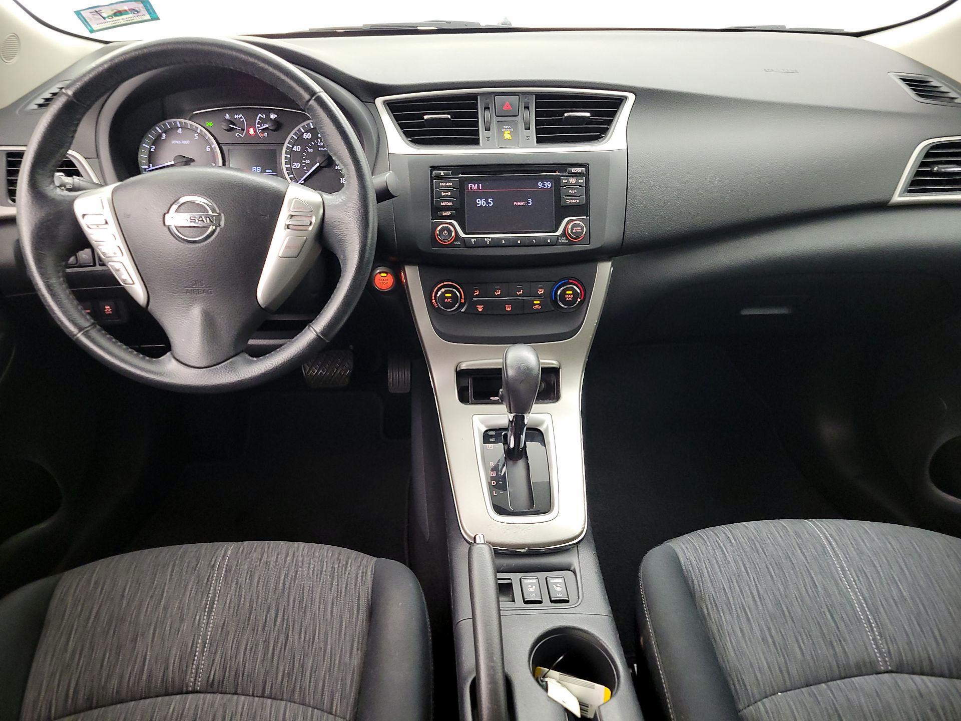 Thumbnail: 2015 Nissan Sentra - 9
