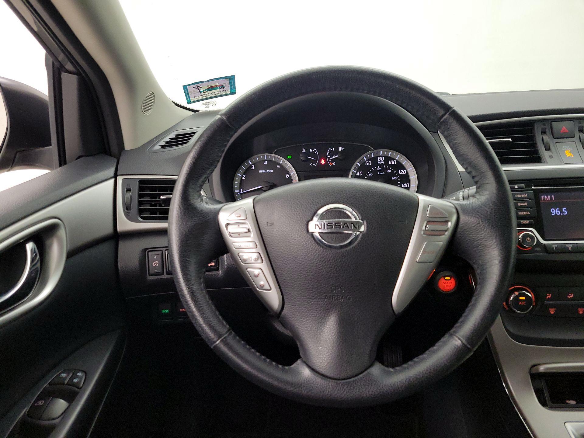 Thumbnail: 2015 Nissan Sentra - 10