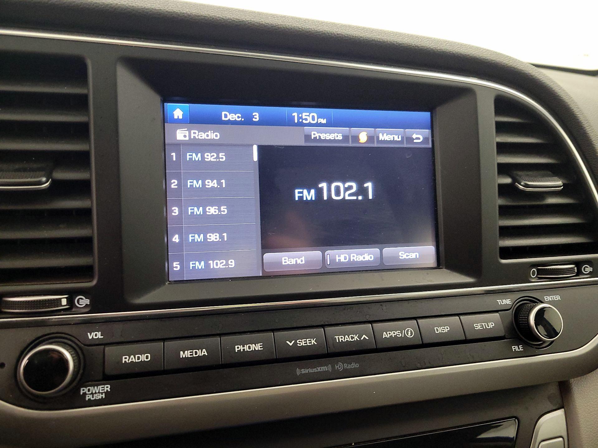 Thumbnail: 2018 Hyundai Elantra - 14