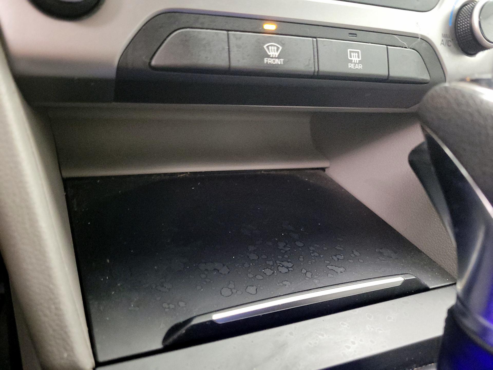 Thumbnail: 2018 Hyundai Elantra - 17